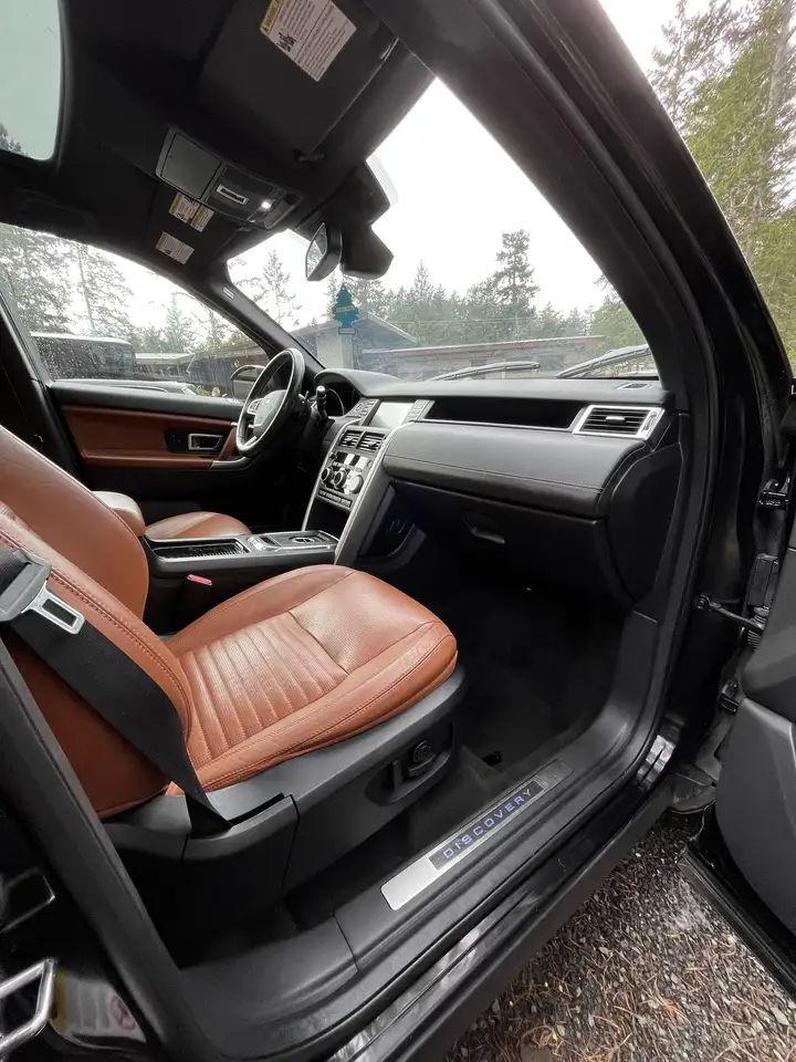 Land Rover Discovery Sport снимка Land Rover Discovery Sport