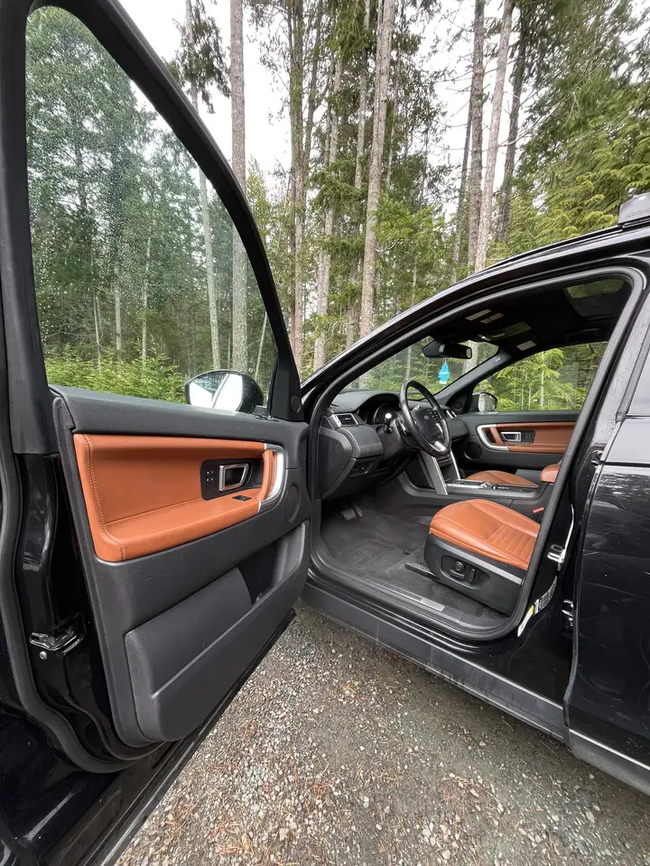 Land Rover Discovery Sport снимка Land Rover Discovery Sport