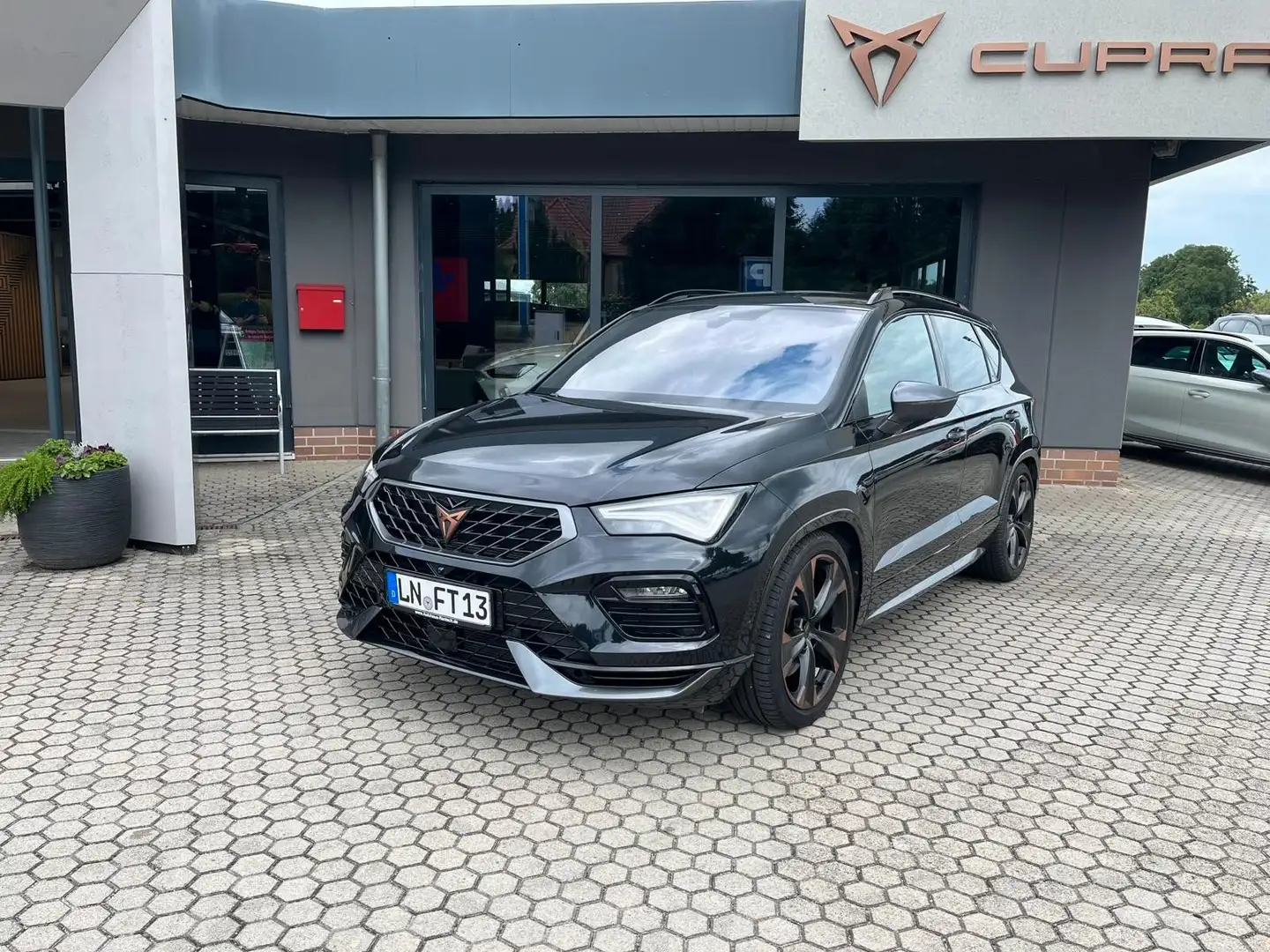 CUPRA Ateca Cupra Ateca 2.0TSI 4Drive ACC*DCC*DAB*AHK*SHZ* Schwarz - 2