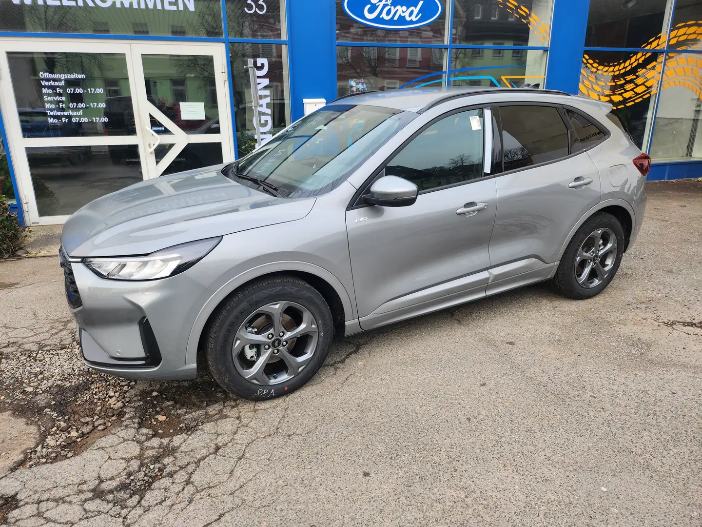 Ford Kuga ST-Line Grau - 1