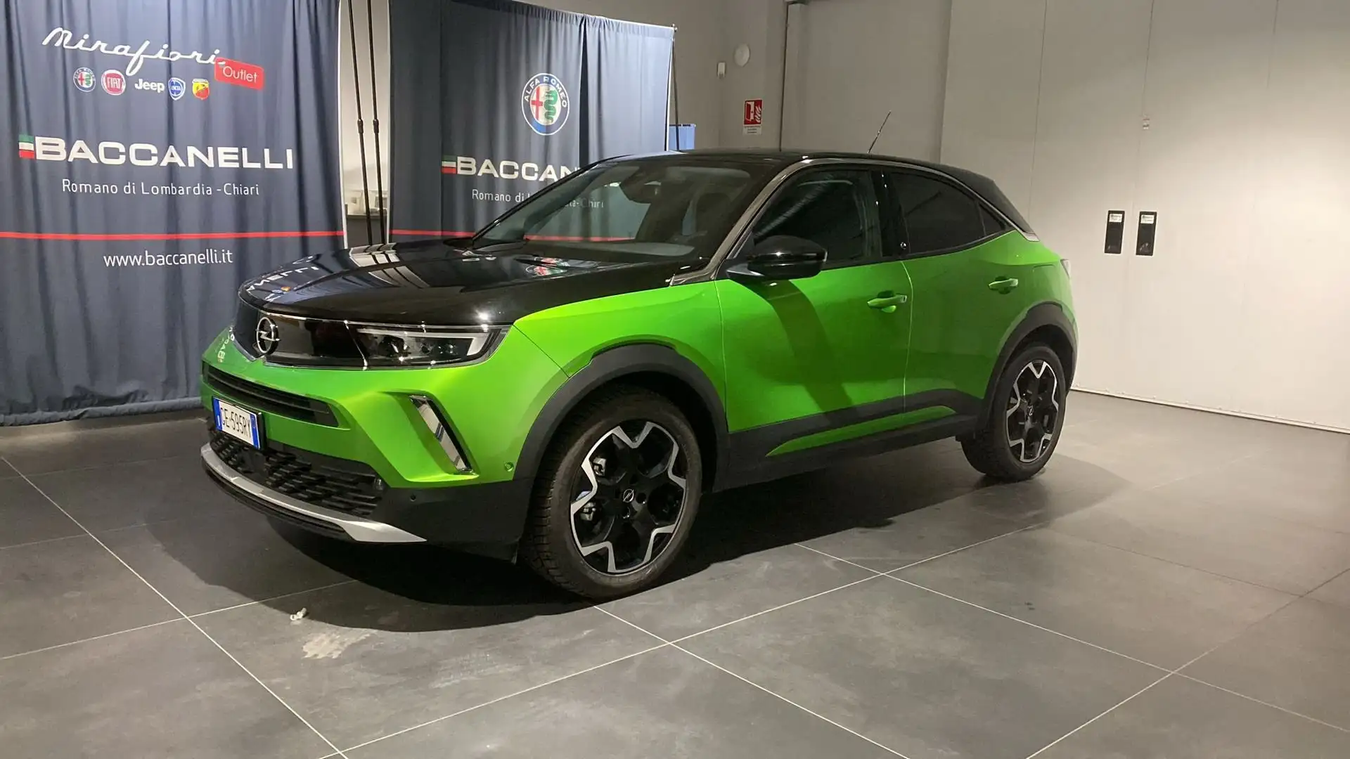 Opel Mokka-E Ultimate Verde - 1