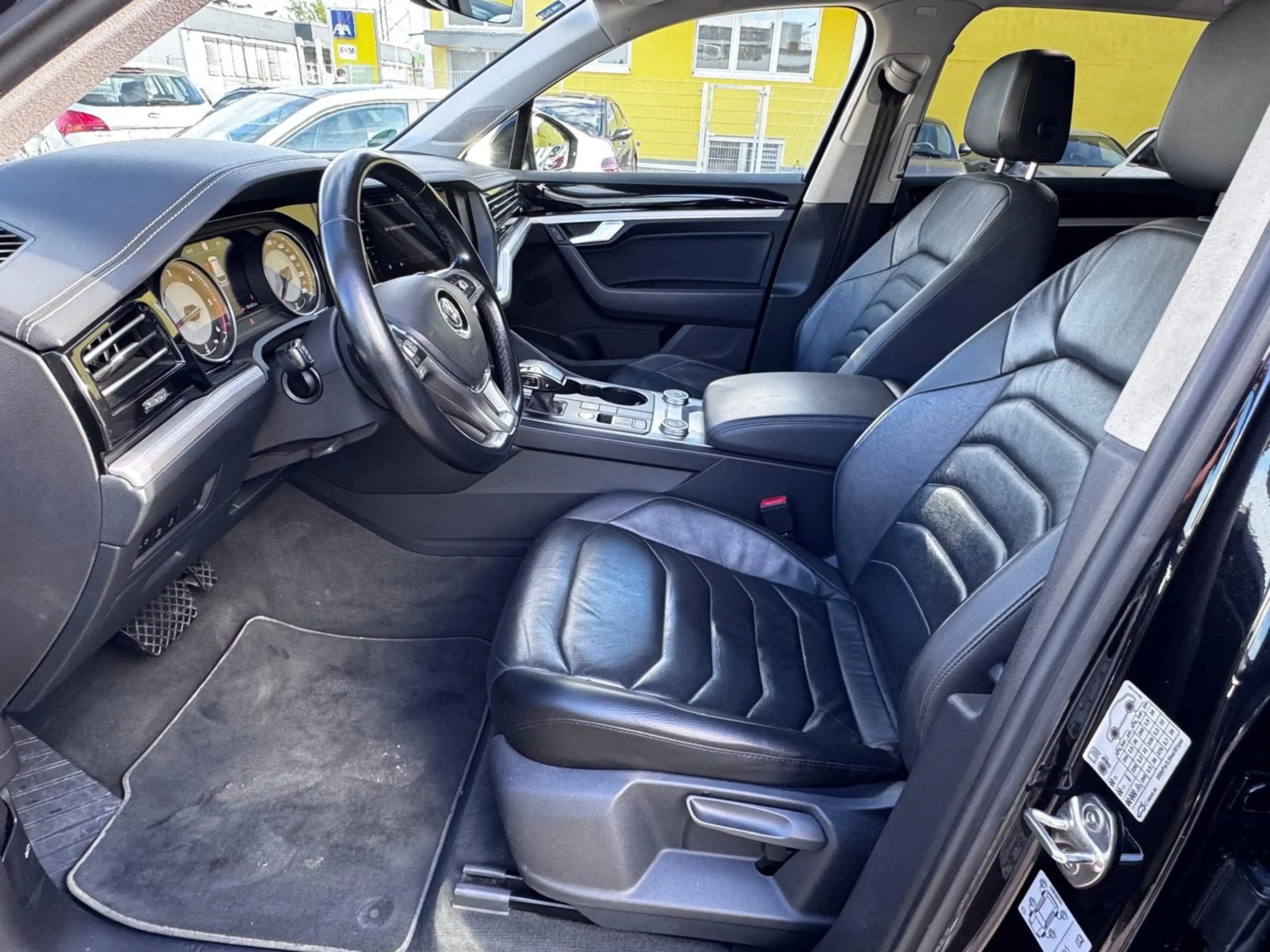 Volkswagen Touareg Basis 4Motion*NAVI*ANK*Luftfederu.* — photo 12