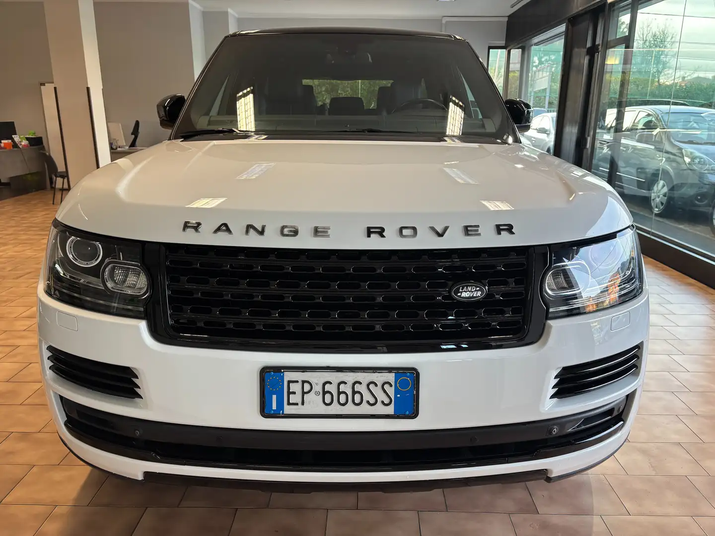 Land Rover Range Rover 3.0 tdV6 Vogue auto Blanc - 2