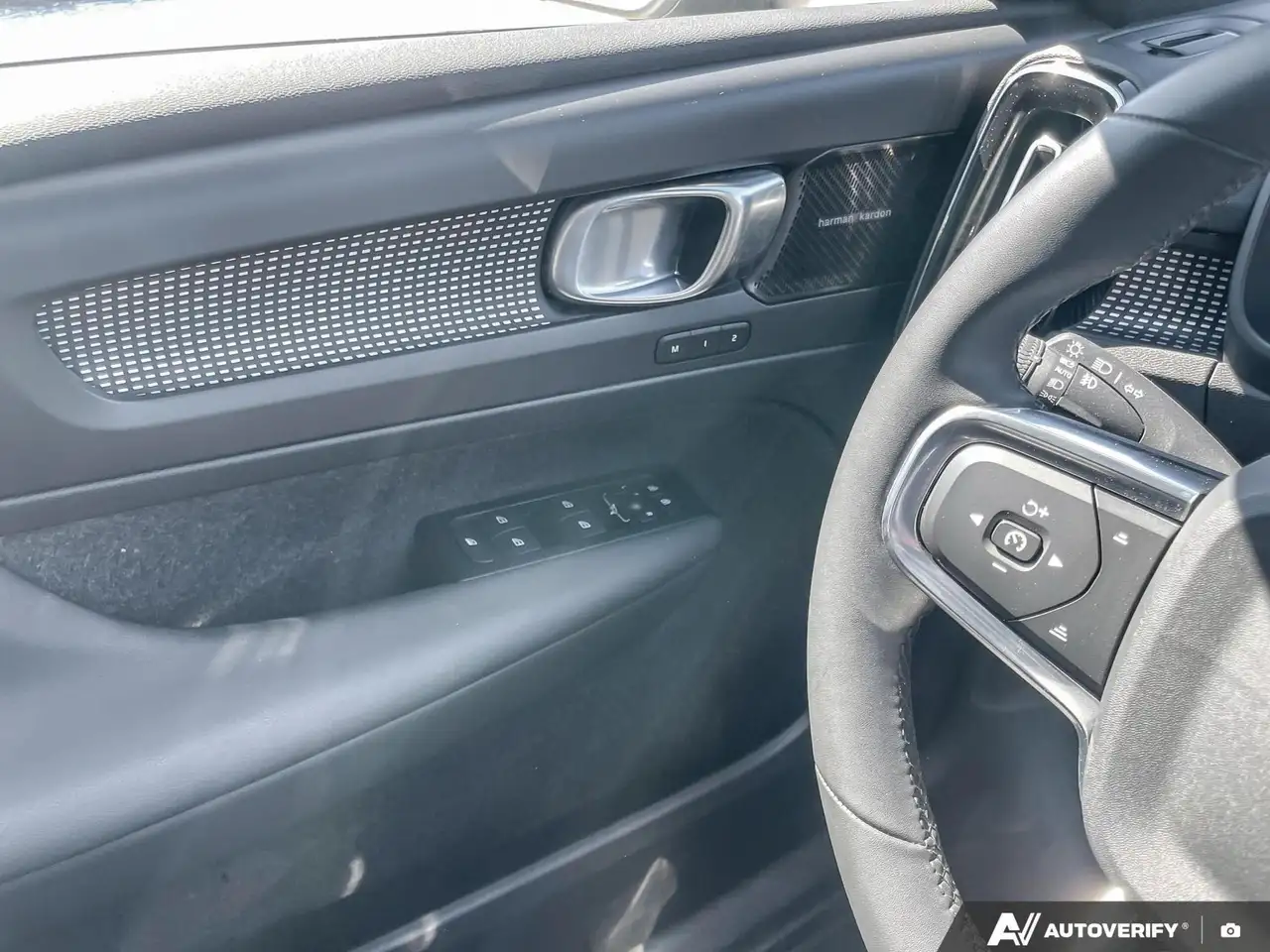 Volvo XC40 снимка Volvo XC40