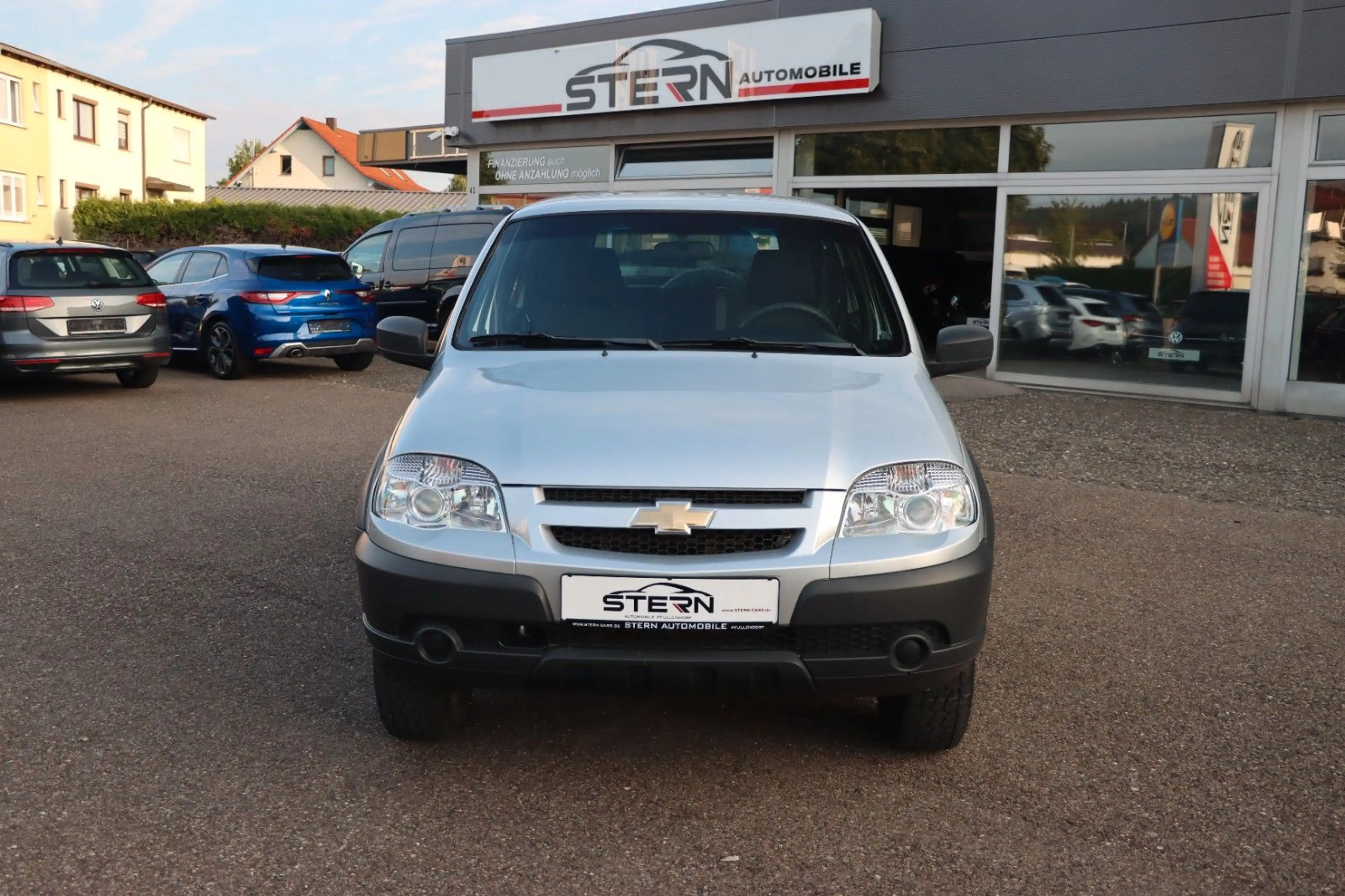 Chevrolet Niva 4x4 l 1.HAND l AHK l — photo 2