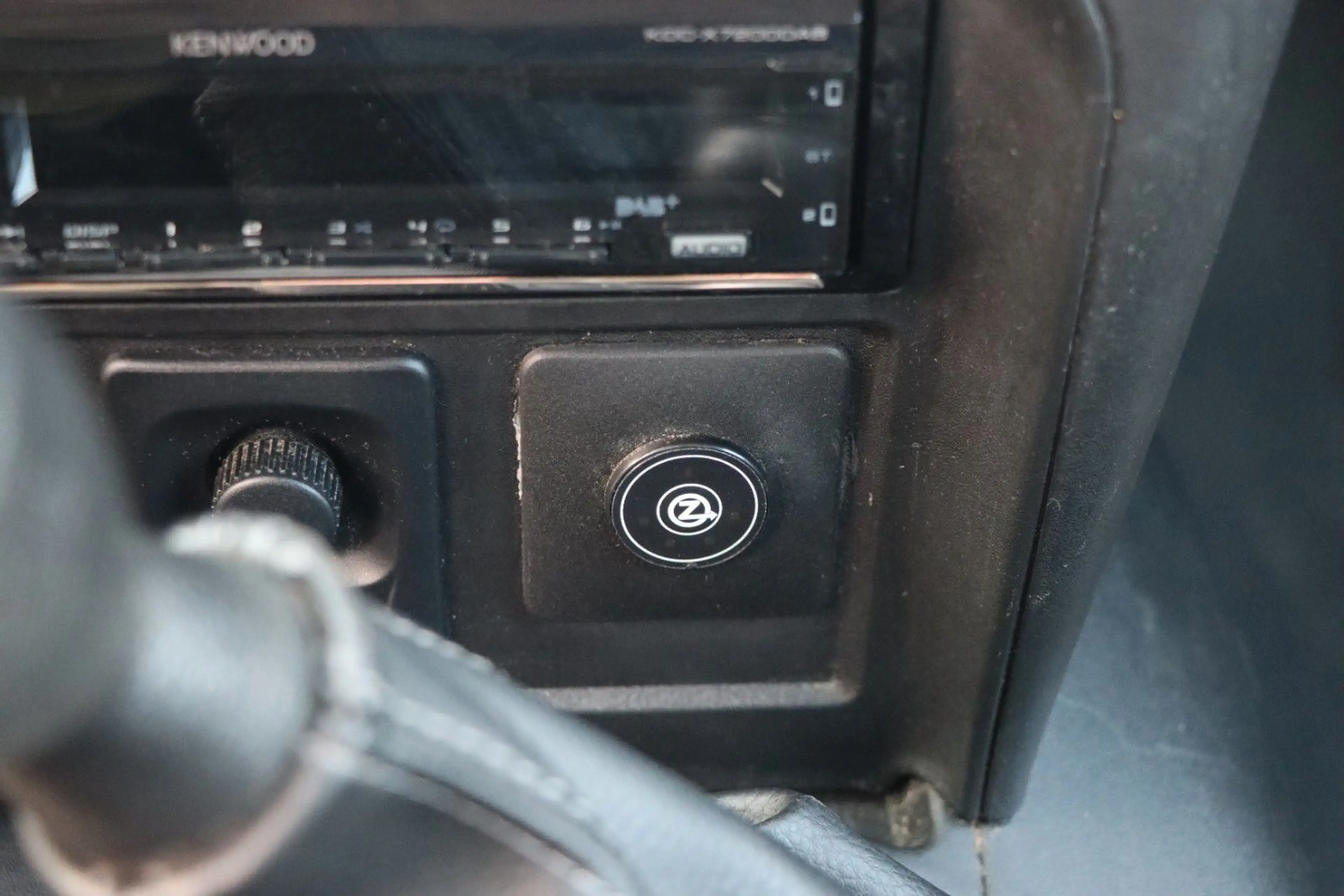 Chevrolet Niva 4x4 l 1.HAND l AHK l — photo 13