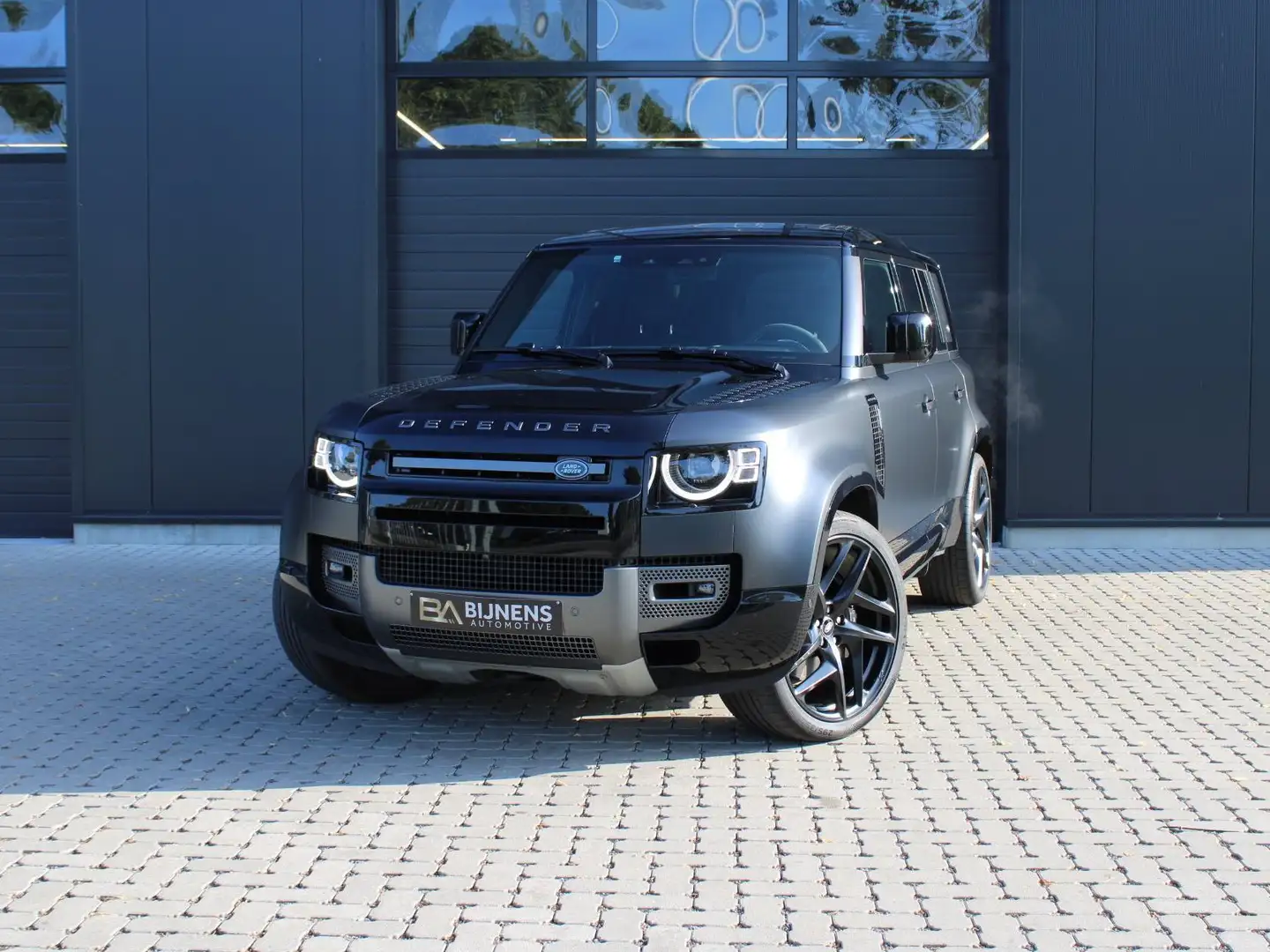 Land Rover Defender Defender 110 V8 Carpathian Edition / Lichte vracht Black - 2