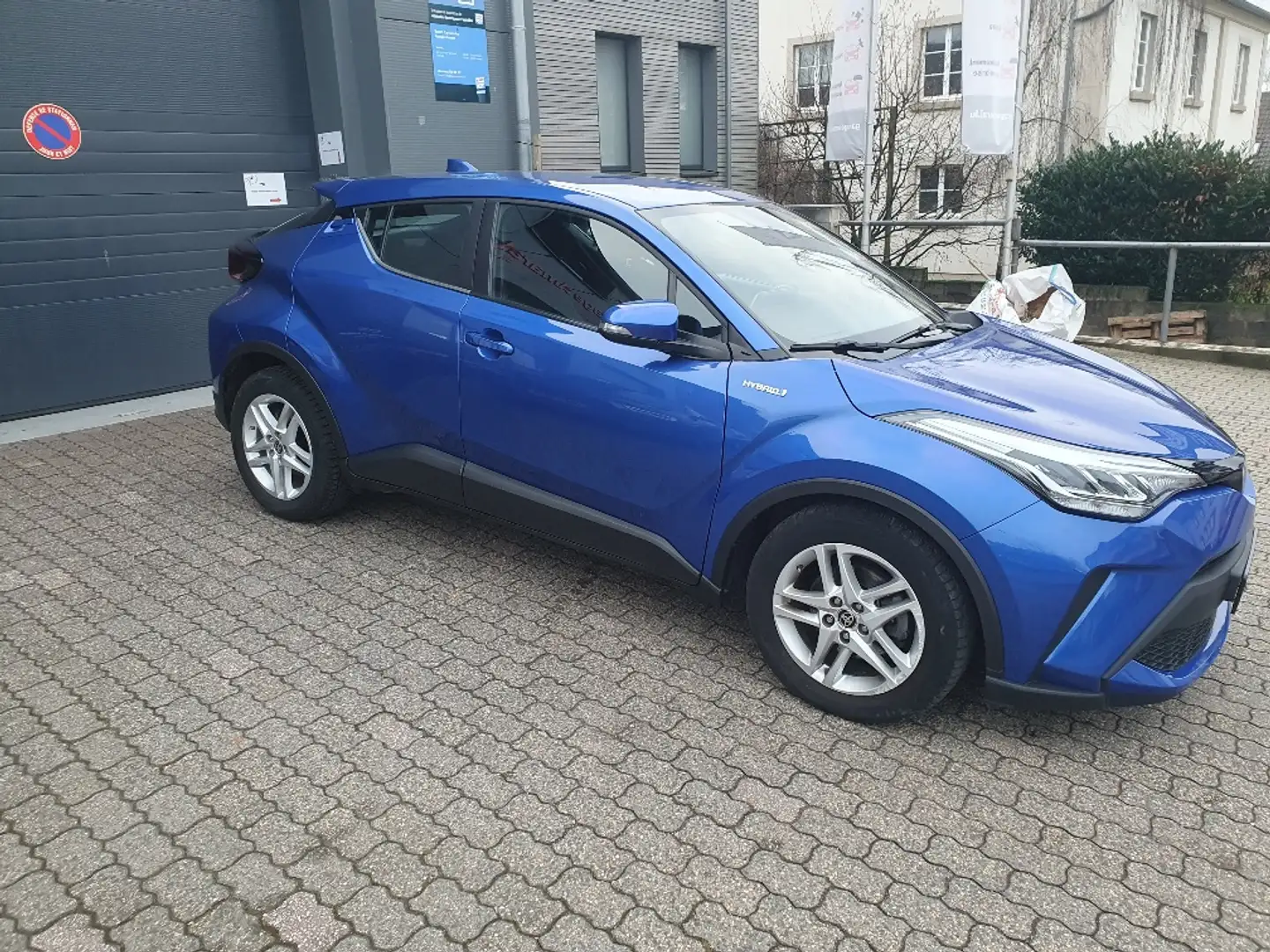 Toyota C-HR 1.8 C-ENTER + NAVI HYBRIDE Bleu - 2