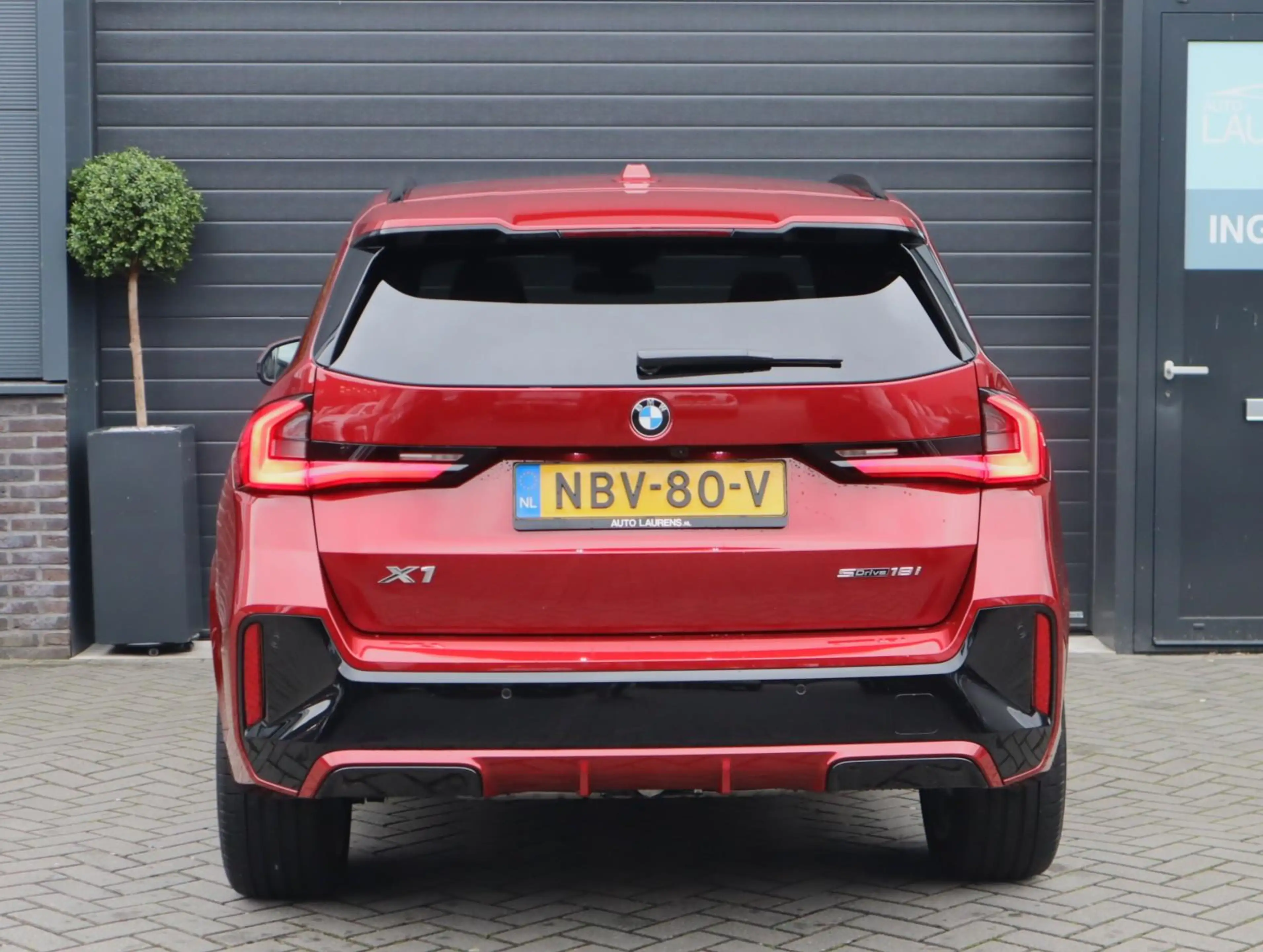 BMW X1 sDrive18i | Panorama | Camera | Trekhaak — photo 33