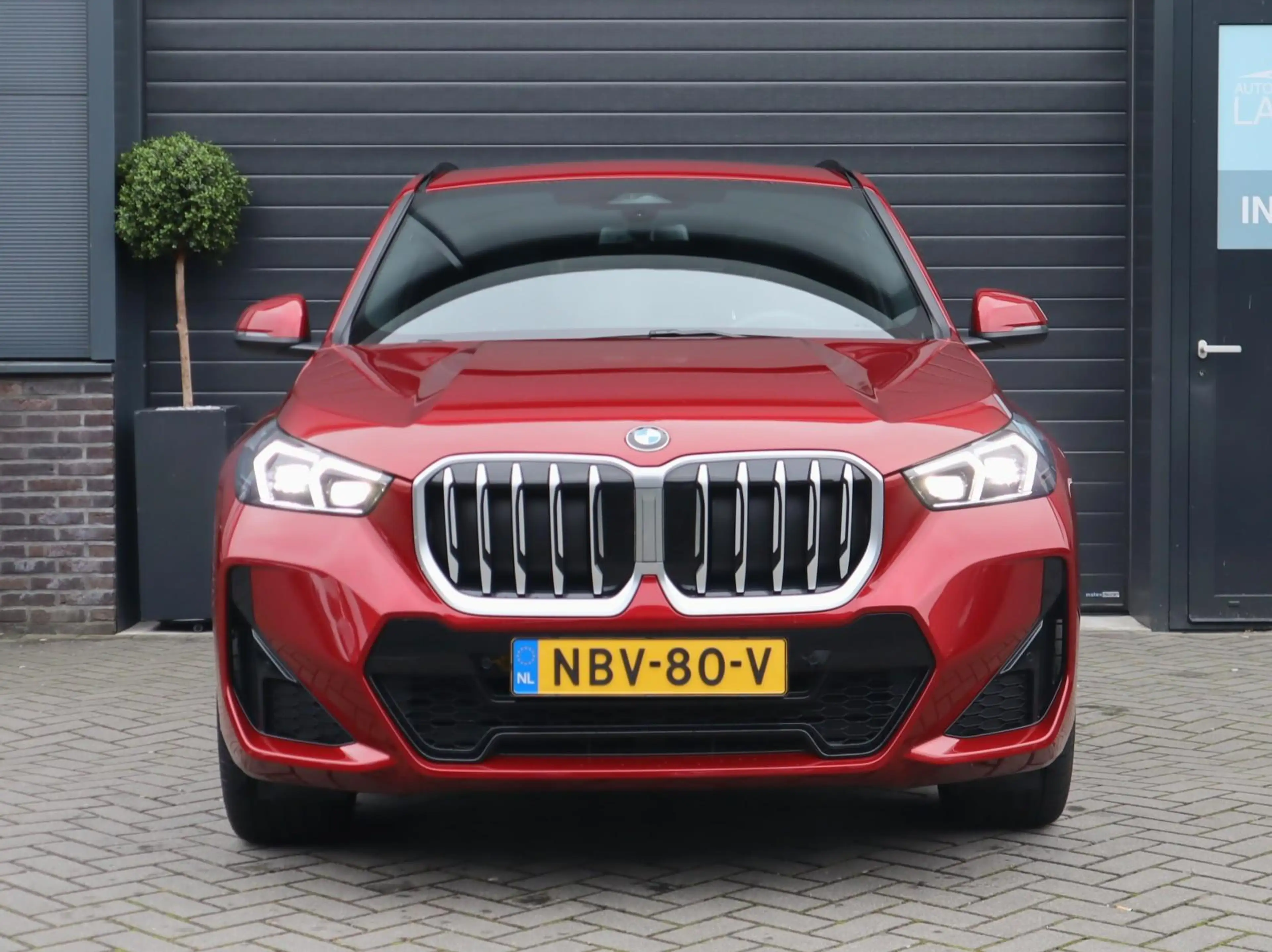 BMW X1 sDrive18i | Panorama | Camera | Trekhaak — photo 28