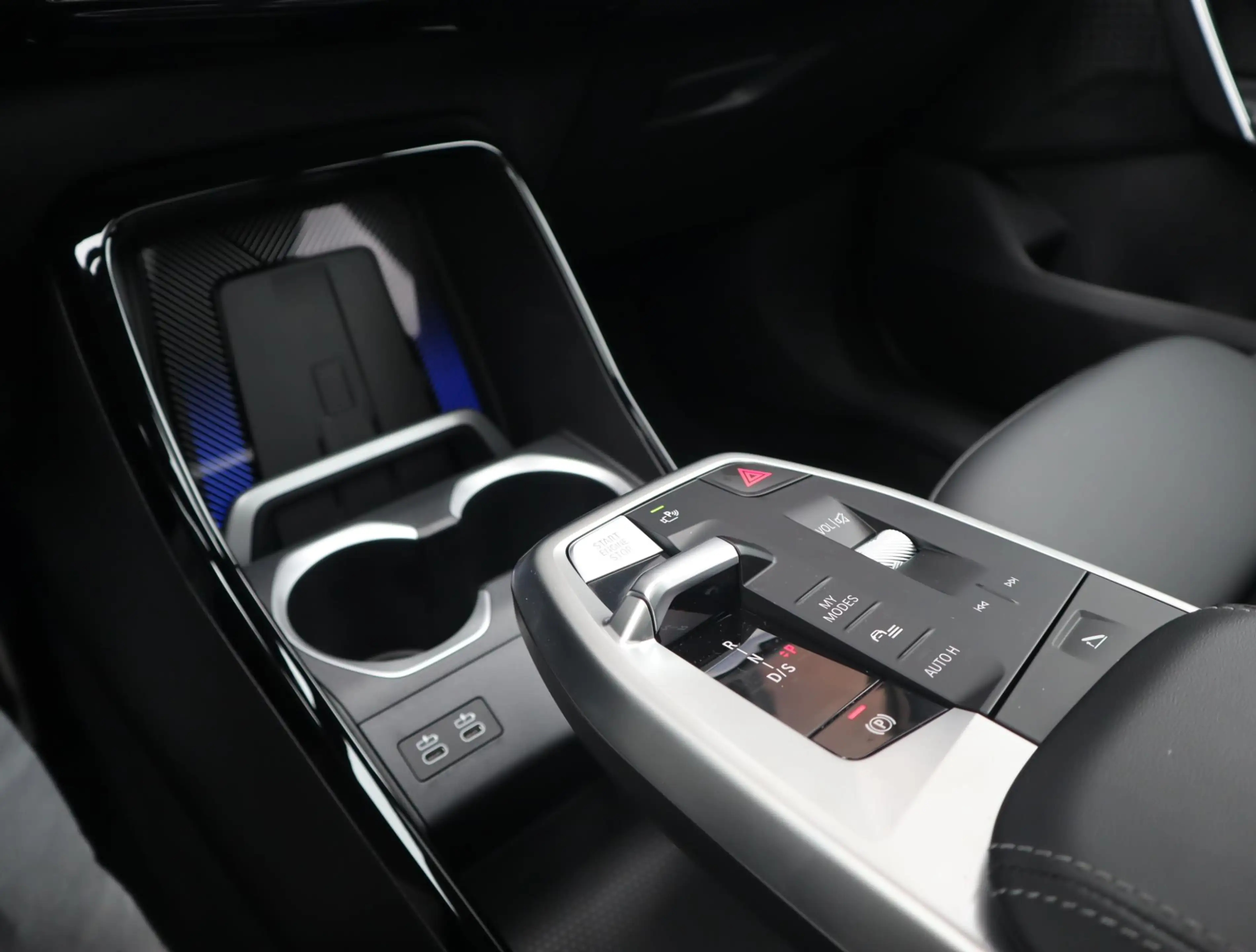 BMW X1 sDrive18i | Panorama | Camera | Trekhaak — photo 17