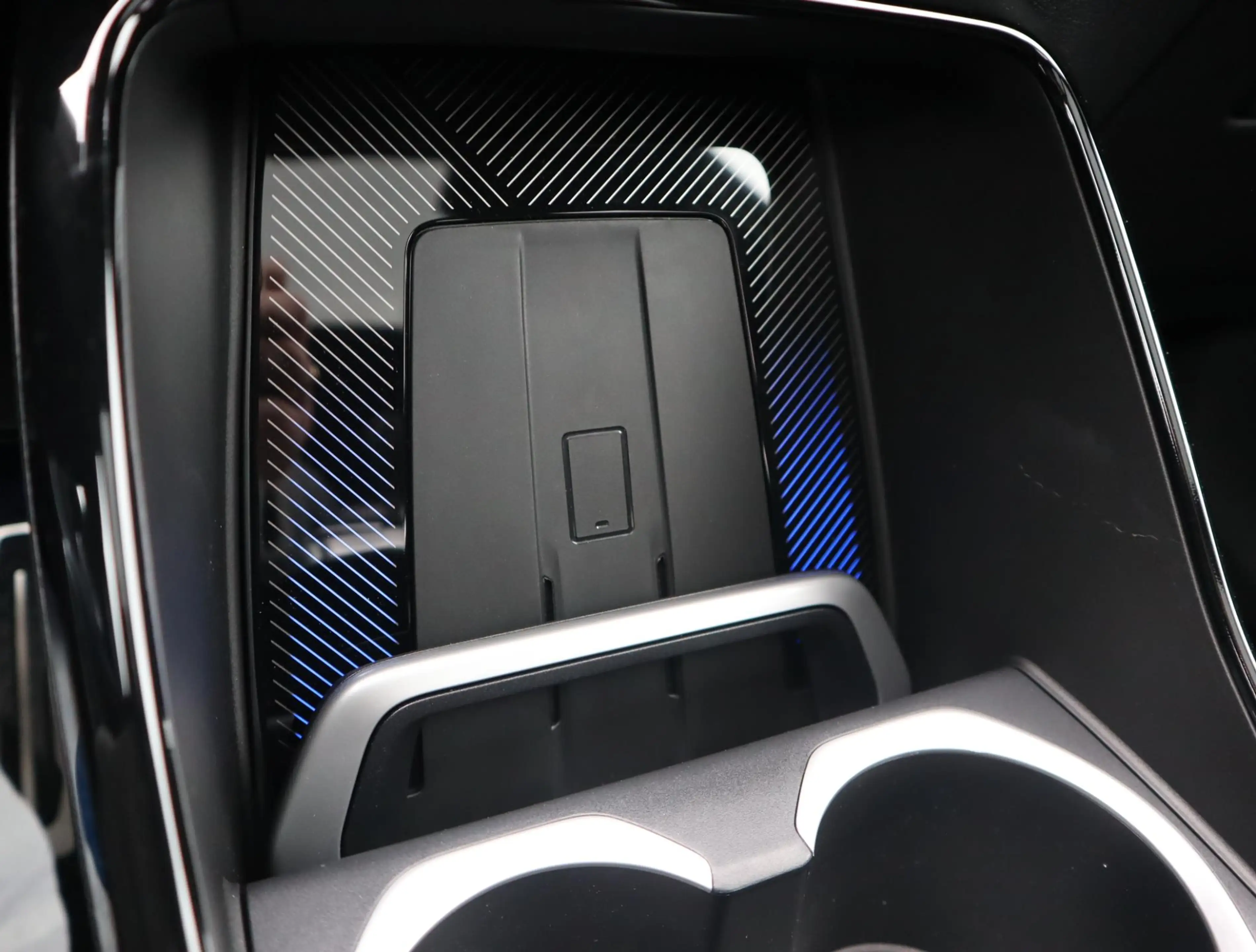 BMW X1 sDrive18i | Panorama | Camera | Trekhaak — photo 21