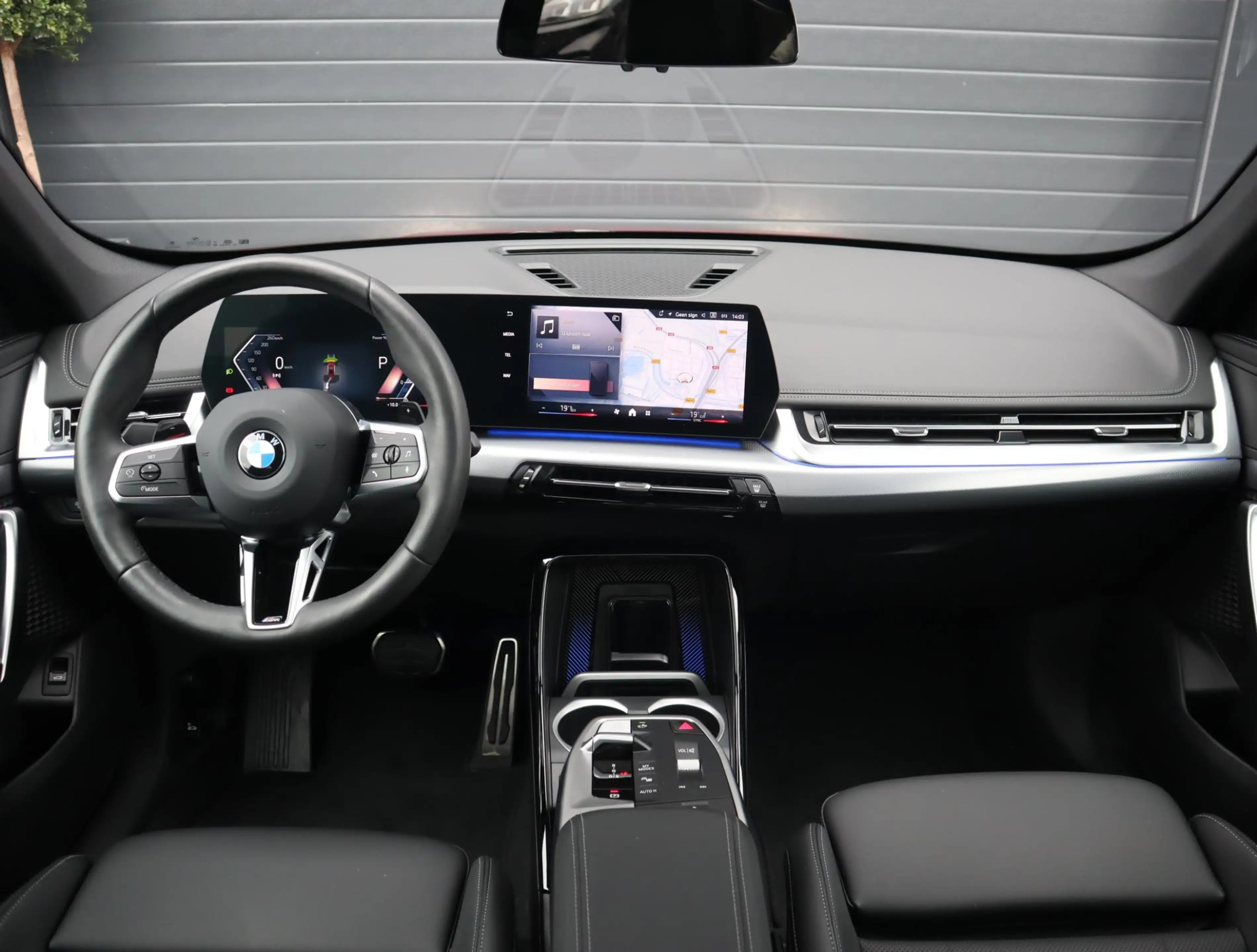 BMW X1 sDrive18i | Panorama | Camera | Trekhaak — photo 4