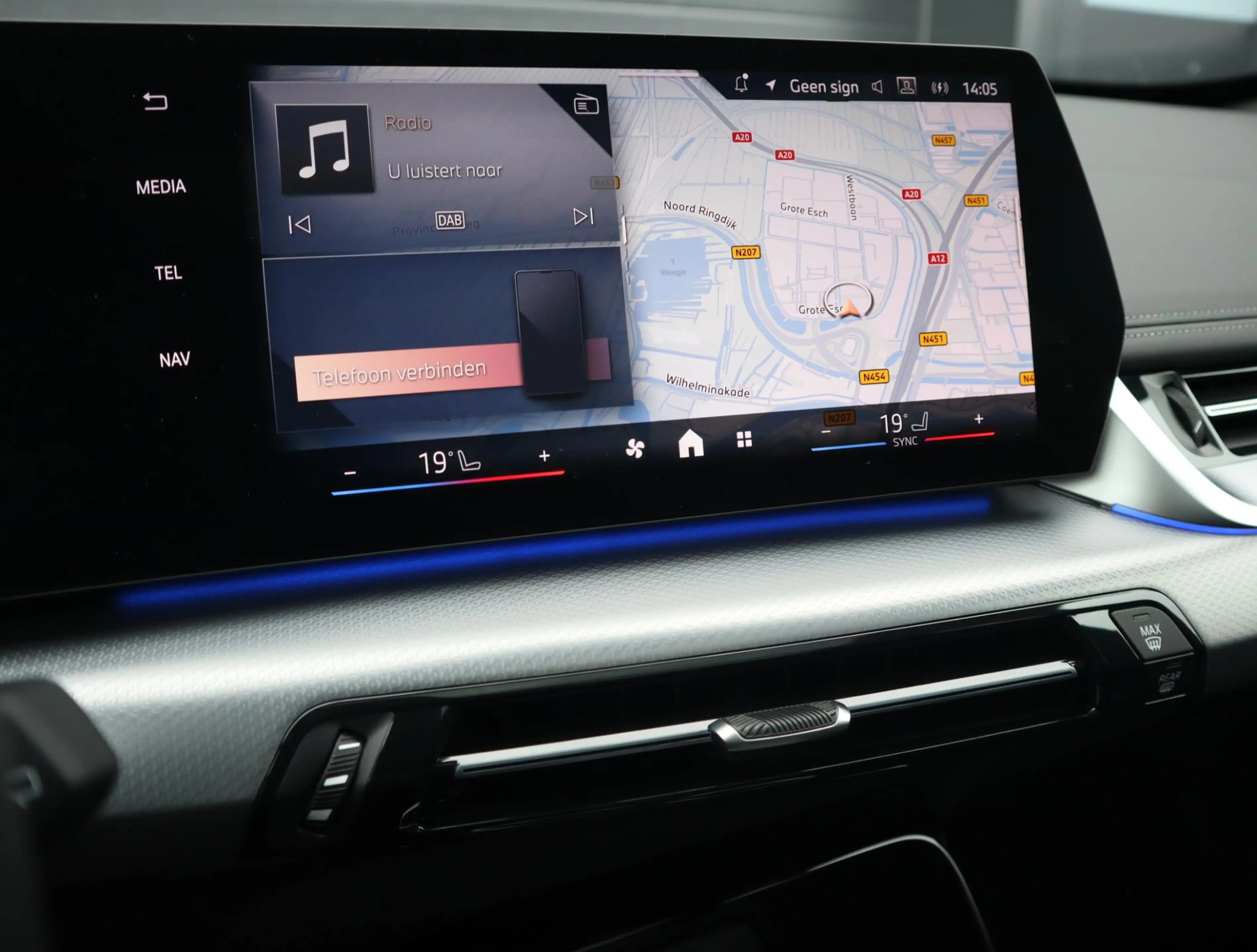 BMW X1 sDrive18i | Panorama | Camera | Trekhaak — photo 13
