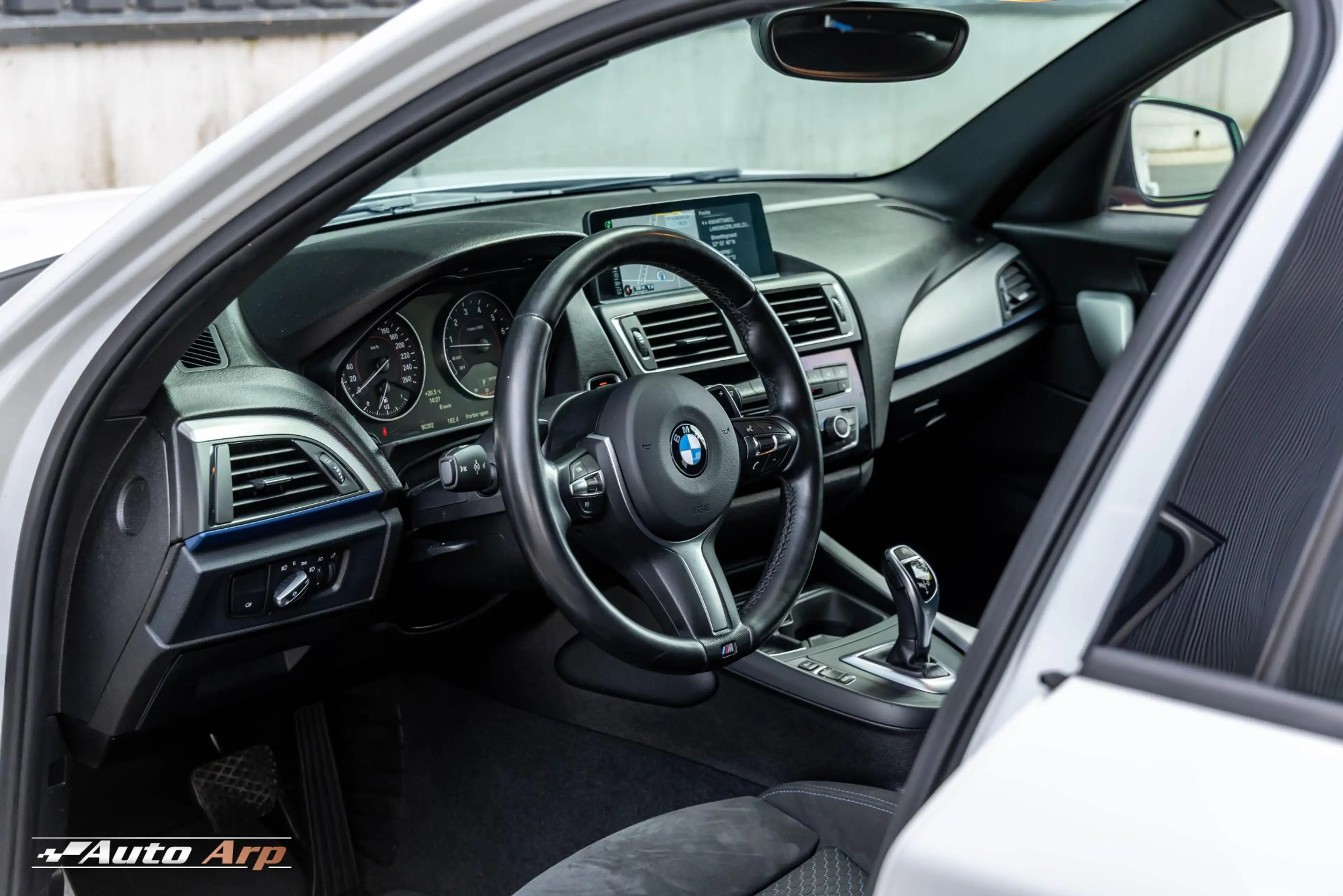 BMW 135 1-serie M135i xDrive — photo 12