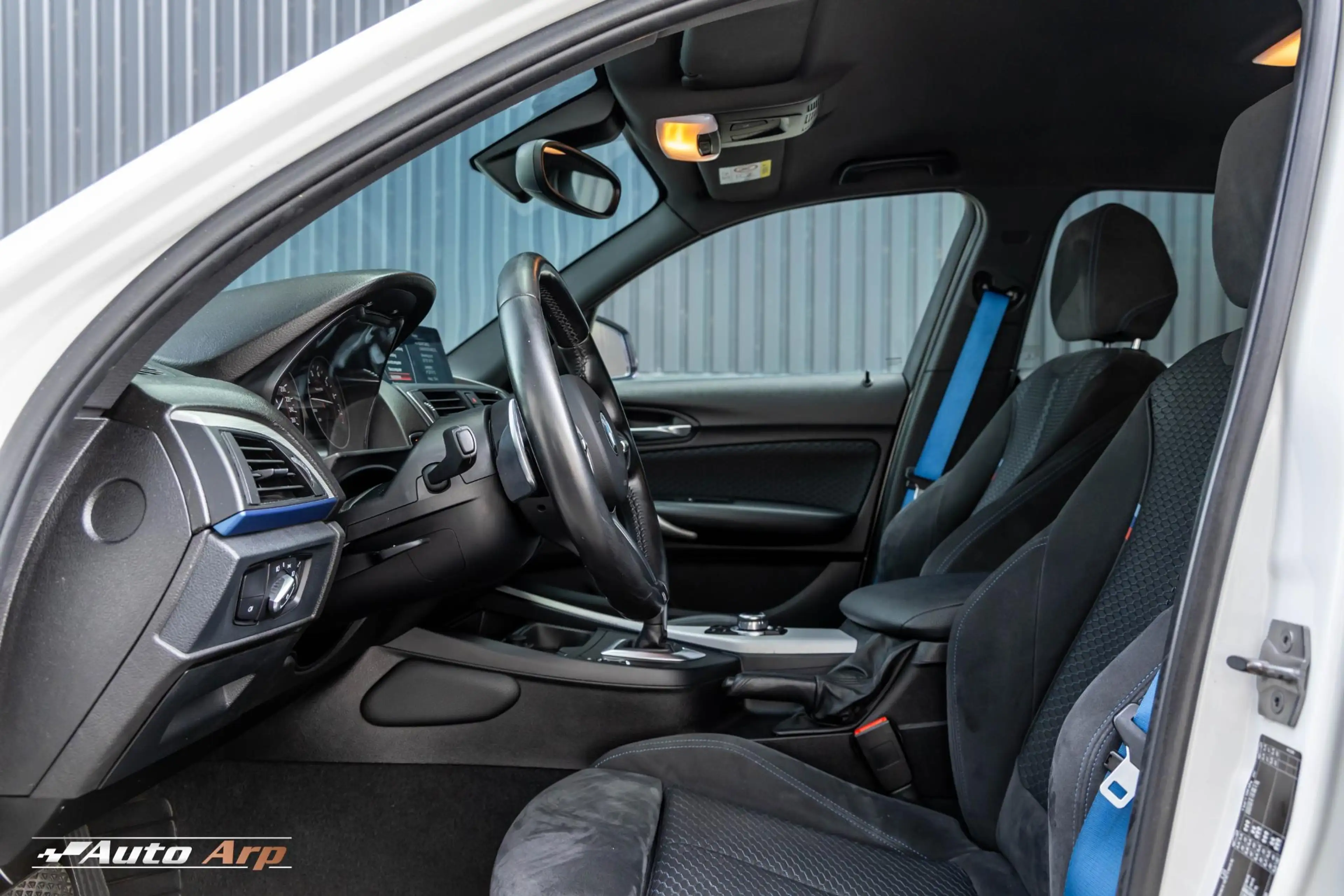 BMW 135 1-serie M135i xDrive — photo 14