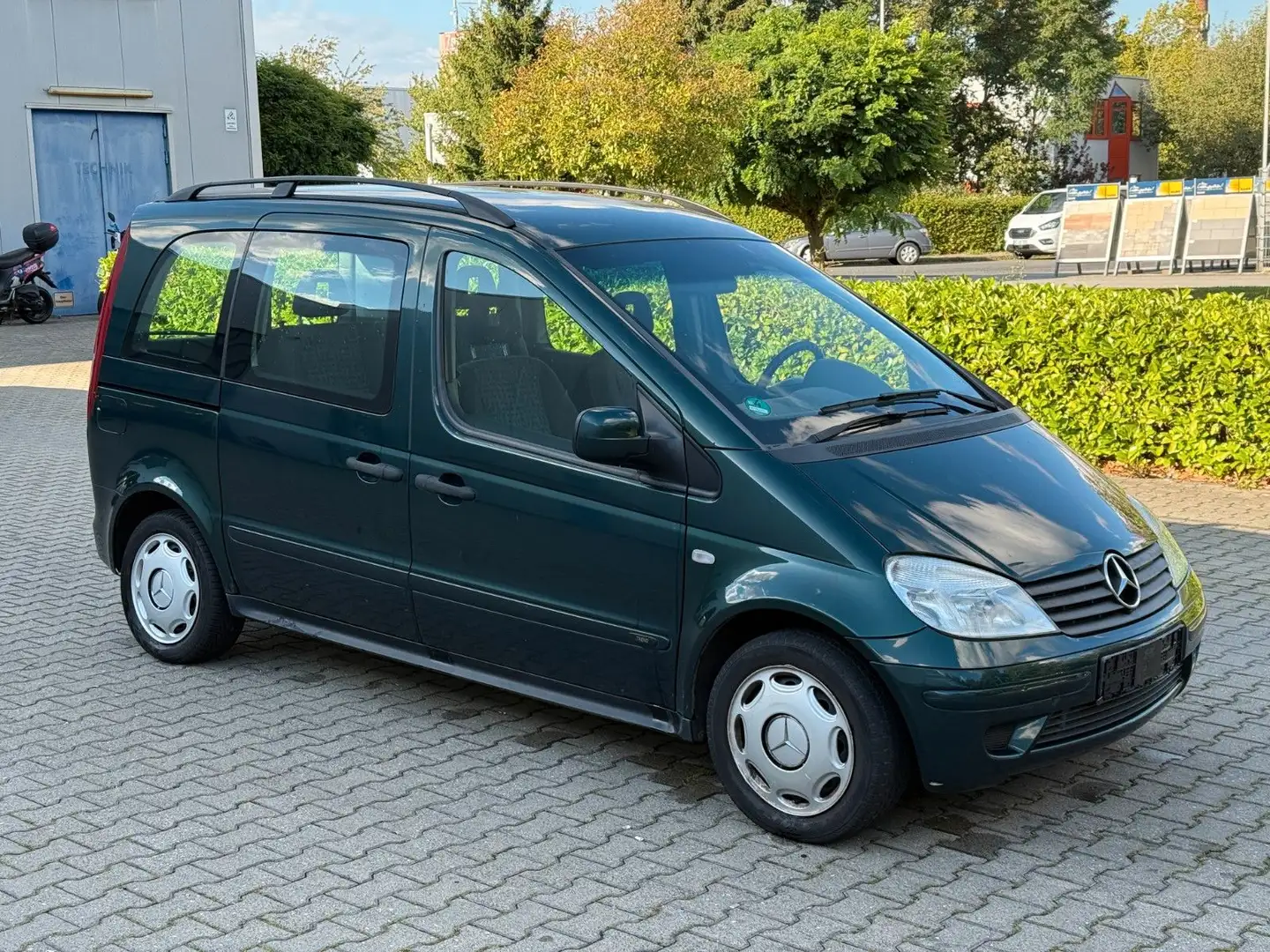 Mercedes-Benz Vaneo Compact Van Klima* TÜV Neu* Grün - 1