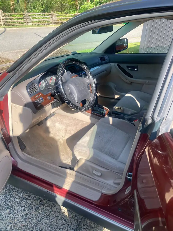 Subaru Legacy снимка Subaru Legacy