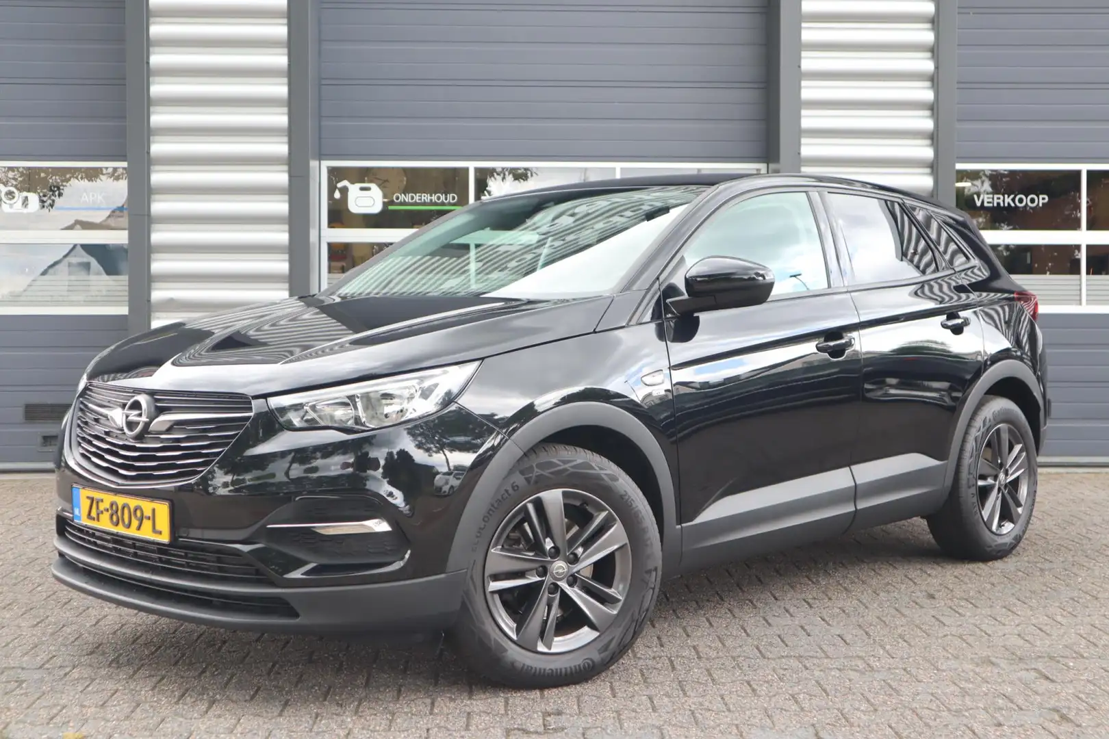 Opel Grandland X 1.2 Turbo 120 Jaar Edition Negro - 1