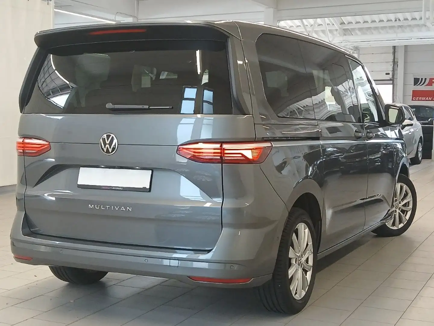 Volkswagen T7 Multivan Style ACC/EASYOPEN/STNDHZNG/RFK/NAVI Grau - 2