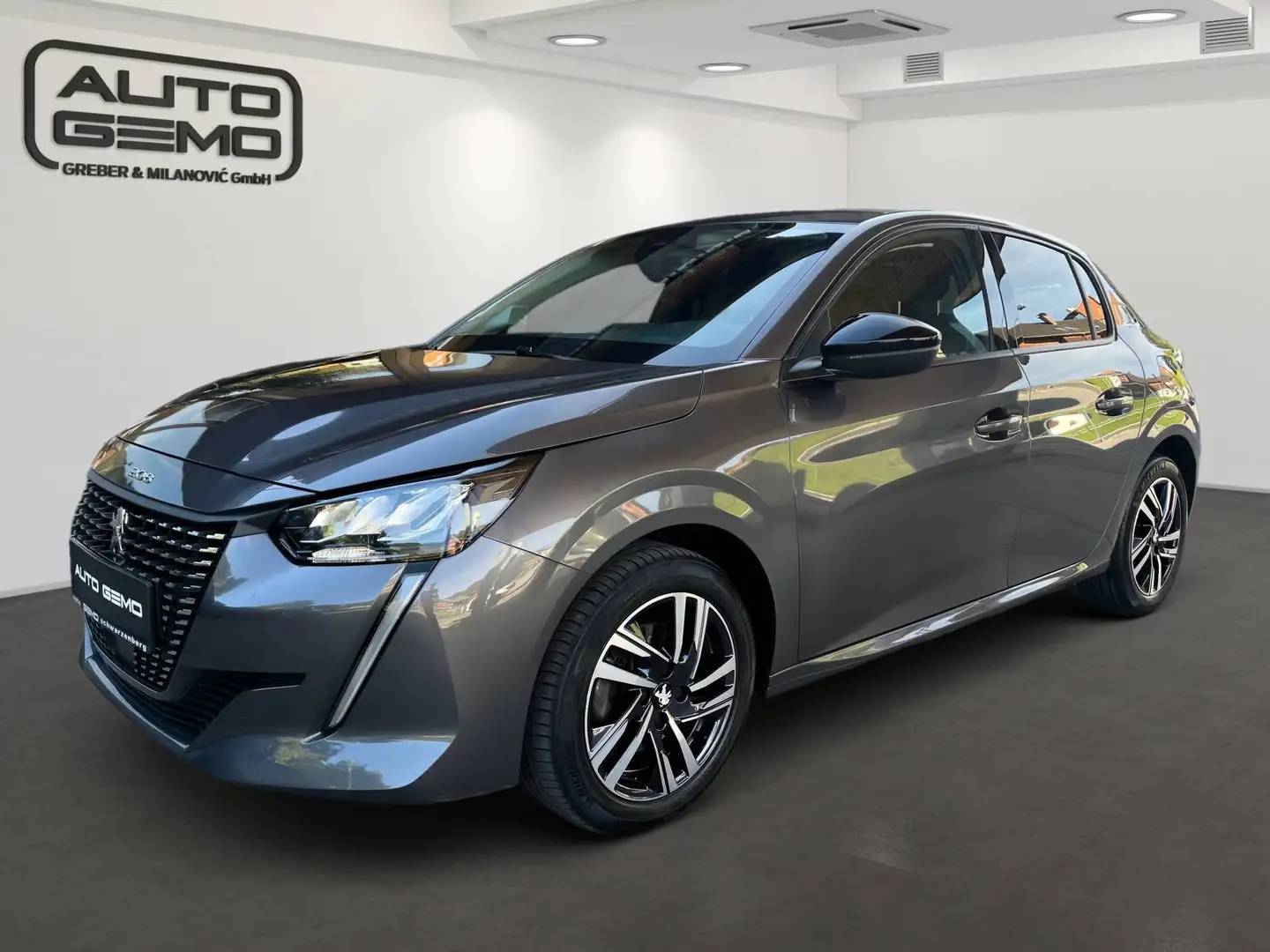 Peugeot 208 Allure Tech 130 Automatik Grau - 1