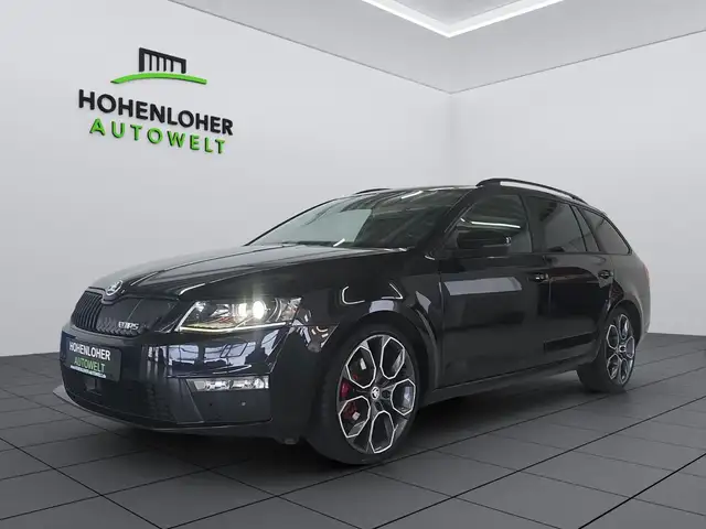 Skoda Octavia Combi RS 4x4 *Pano*AHK*Standheizung*LED*