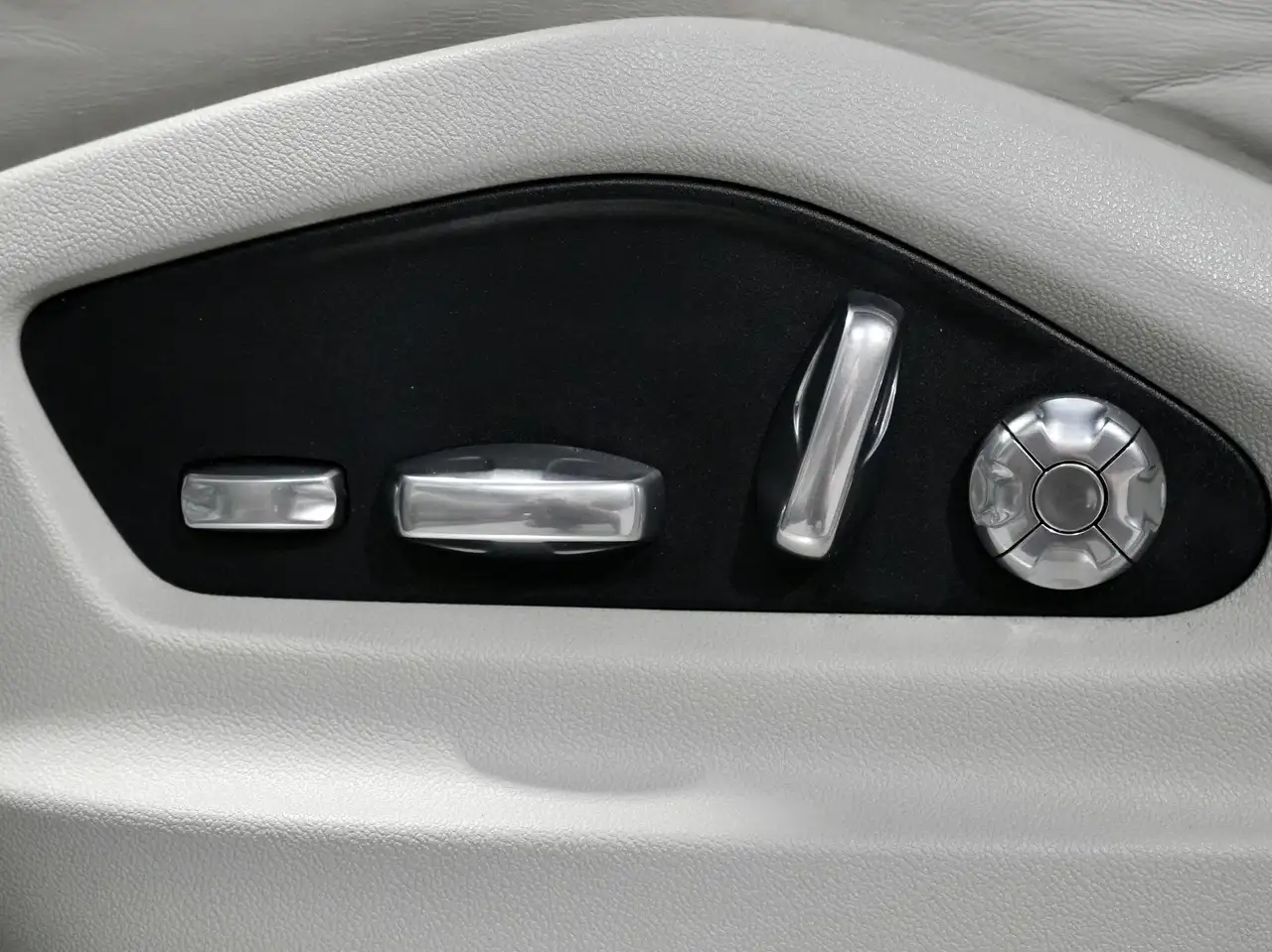 Porsche Cayenne снимка Porsche Cayenne