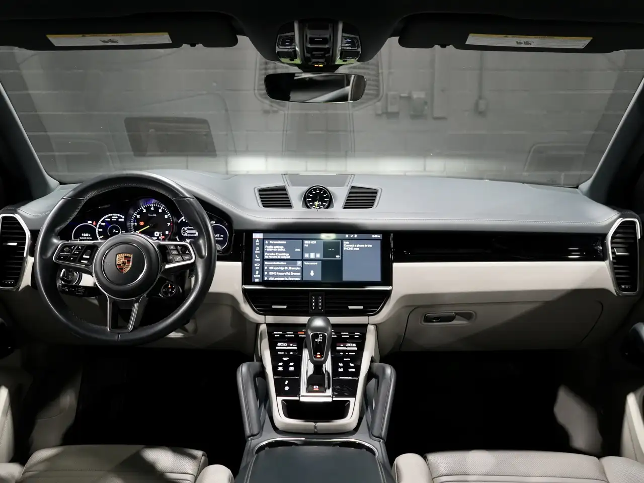 Porsche Cayenne снимка Porsche Cayenne