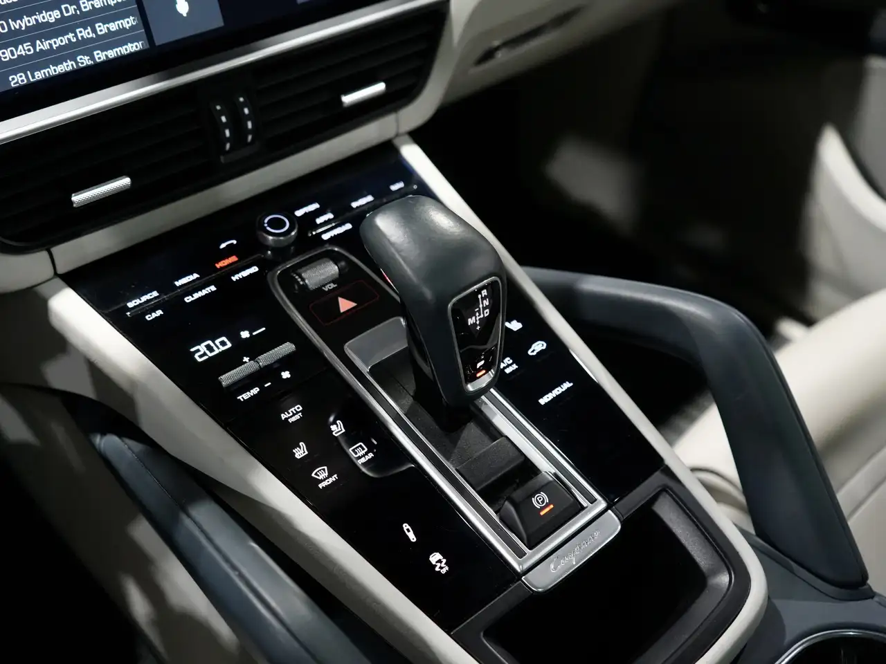 Porsche Cayenne снимка Porsche Cayenne