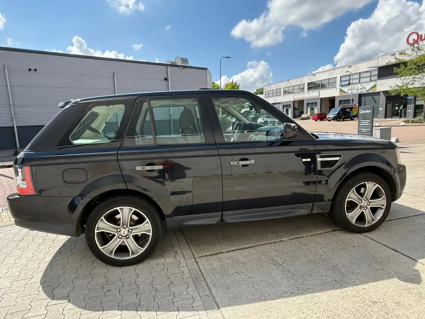 Land Rover Range Rover Sport 3.0 TdV6 Autobiography DAK Leer Stoelen AUTOMAAT C Zwart - 2