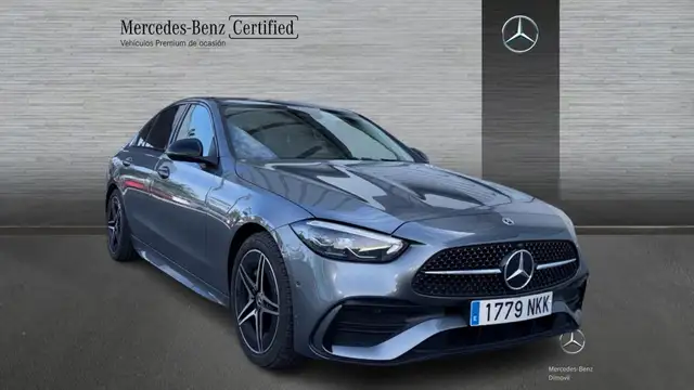 Mercedes-Benz C-Class view 3