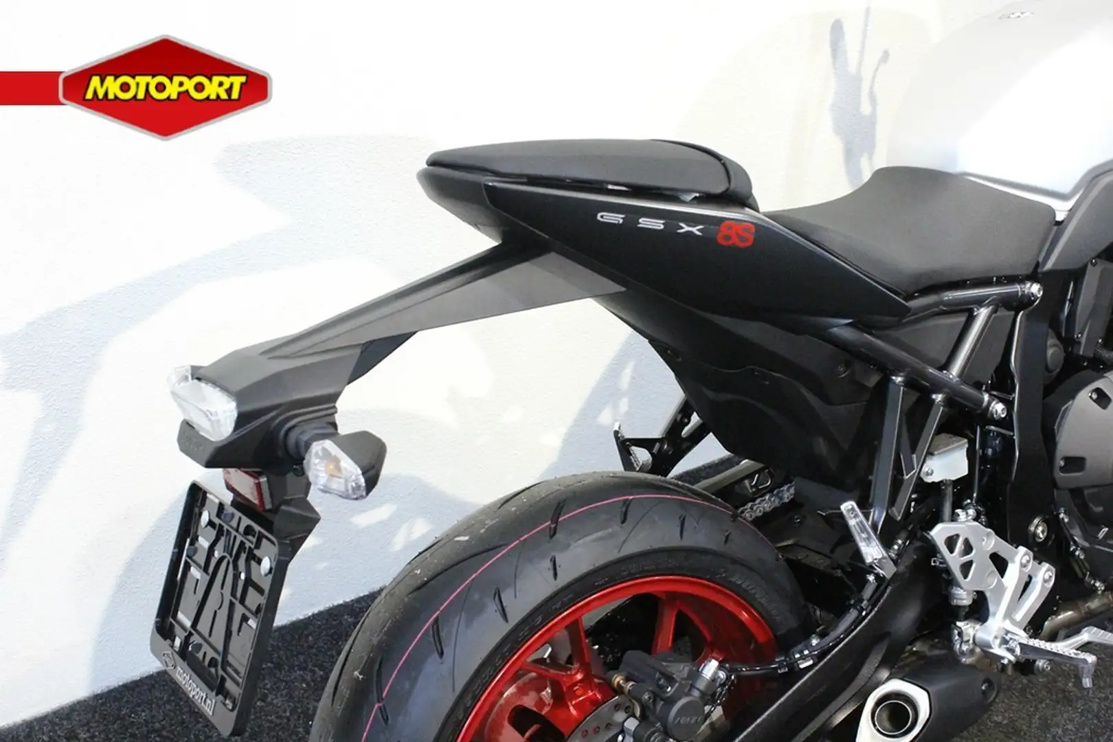 Suzuki GSX 8S Zwart - 2