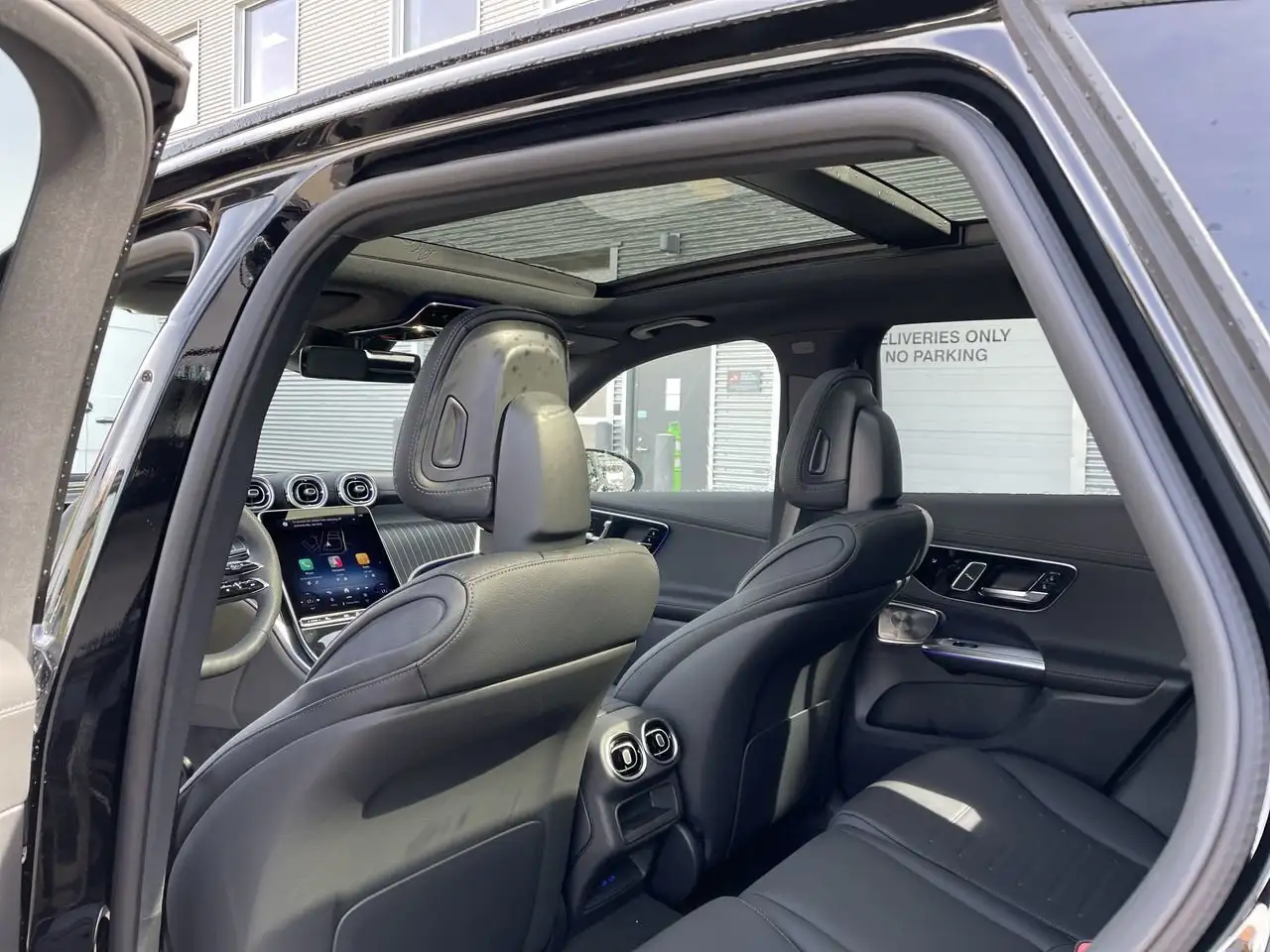 Mercedes-Benz GLC снимка Mercedes-Benz GLC