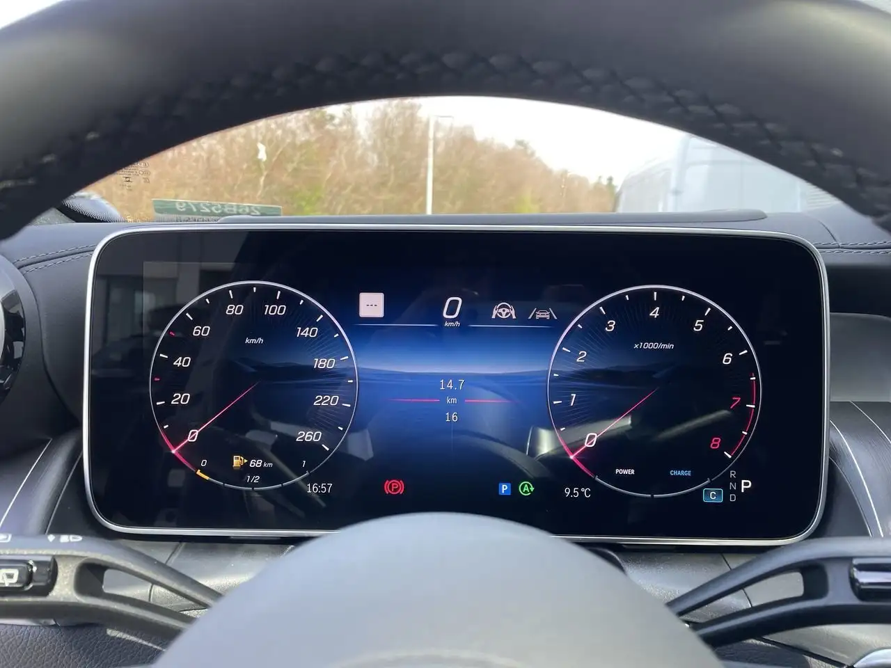Mercedes-Benz GLC снимка Mercedes-Benz GLC