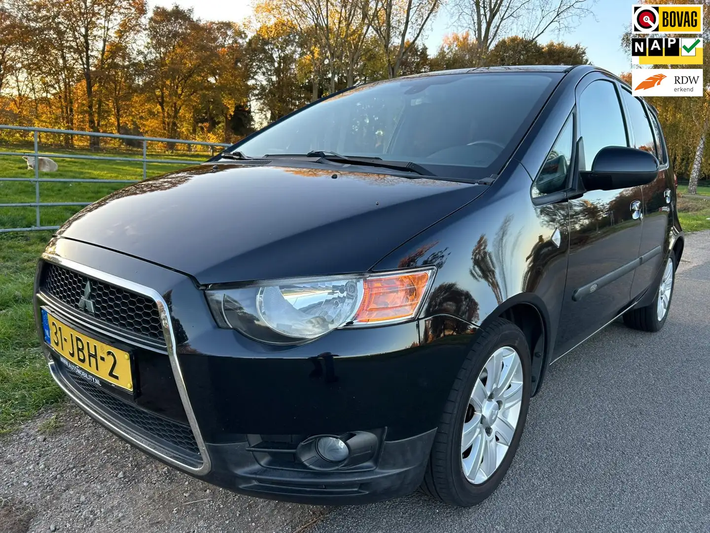 Mitsubishi Colt 1.3 Intro Edition trekhaak en zeer betrouwbaar Schwarz - 1