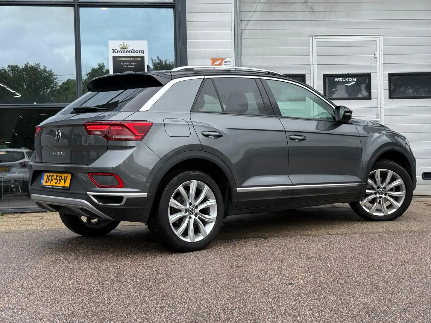 Volkswagen T-Roc 1.5 TSI R-Line Business| CARPLAY| NAP| CAMERA Grijs - 2