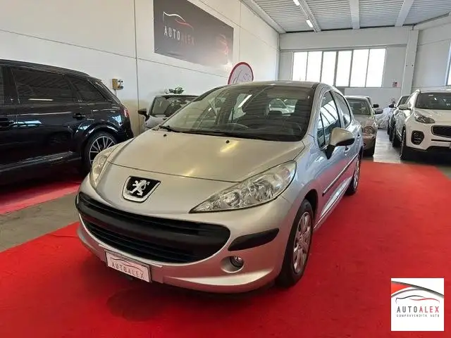 Peugeot 207 5p 1.4 8v One-Line NEOPATENTATI