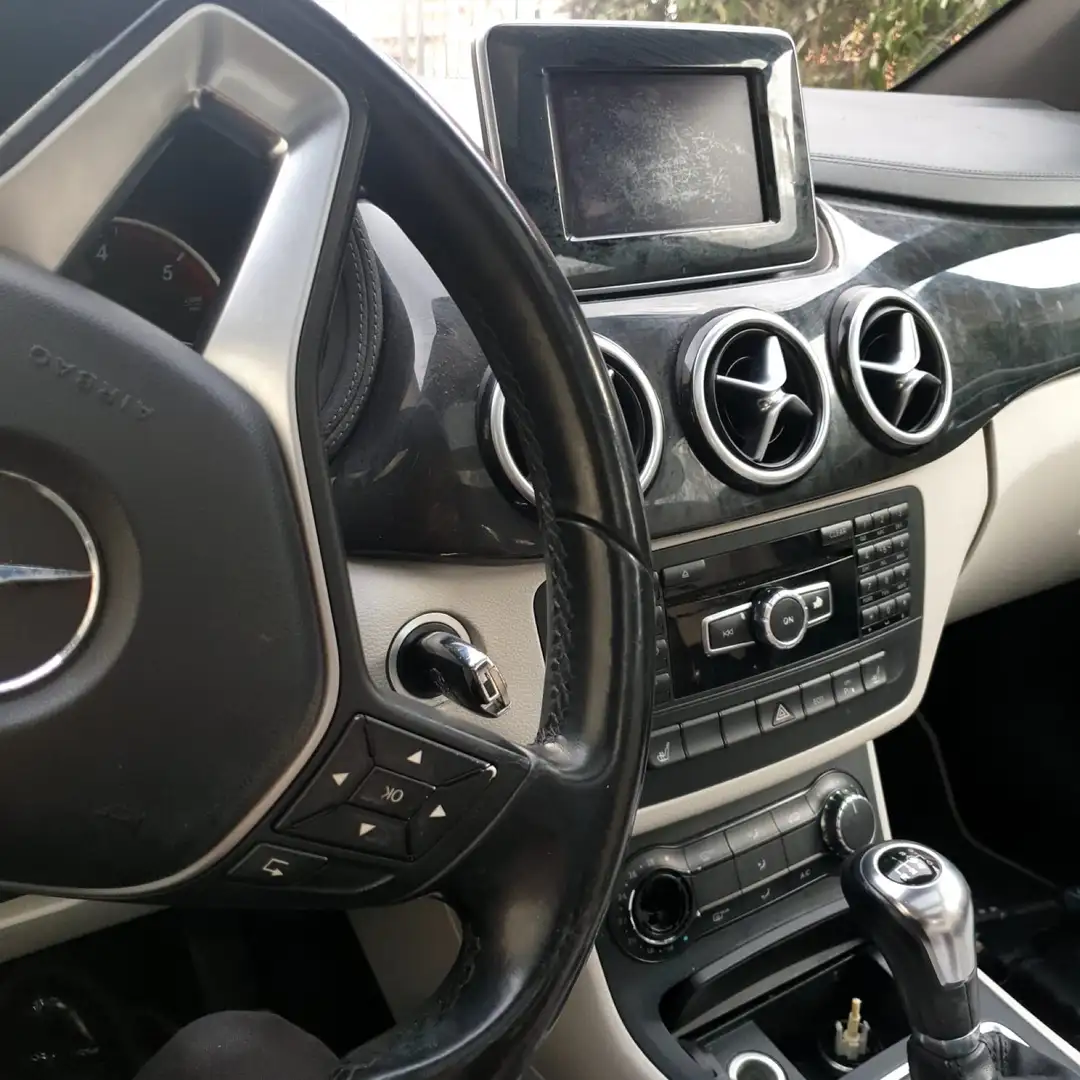 Mercedes-Benz B 180 cdi Premium auto Бронзовий - 2