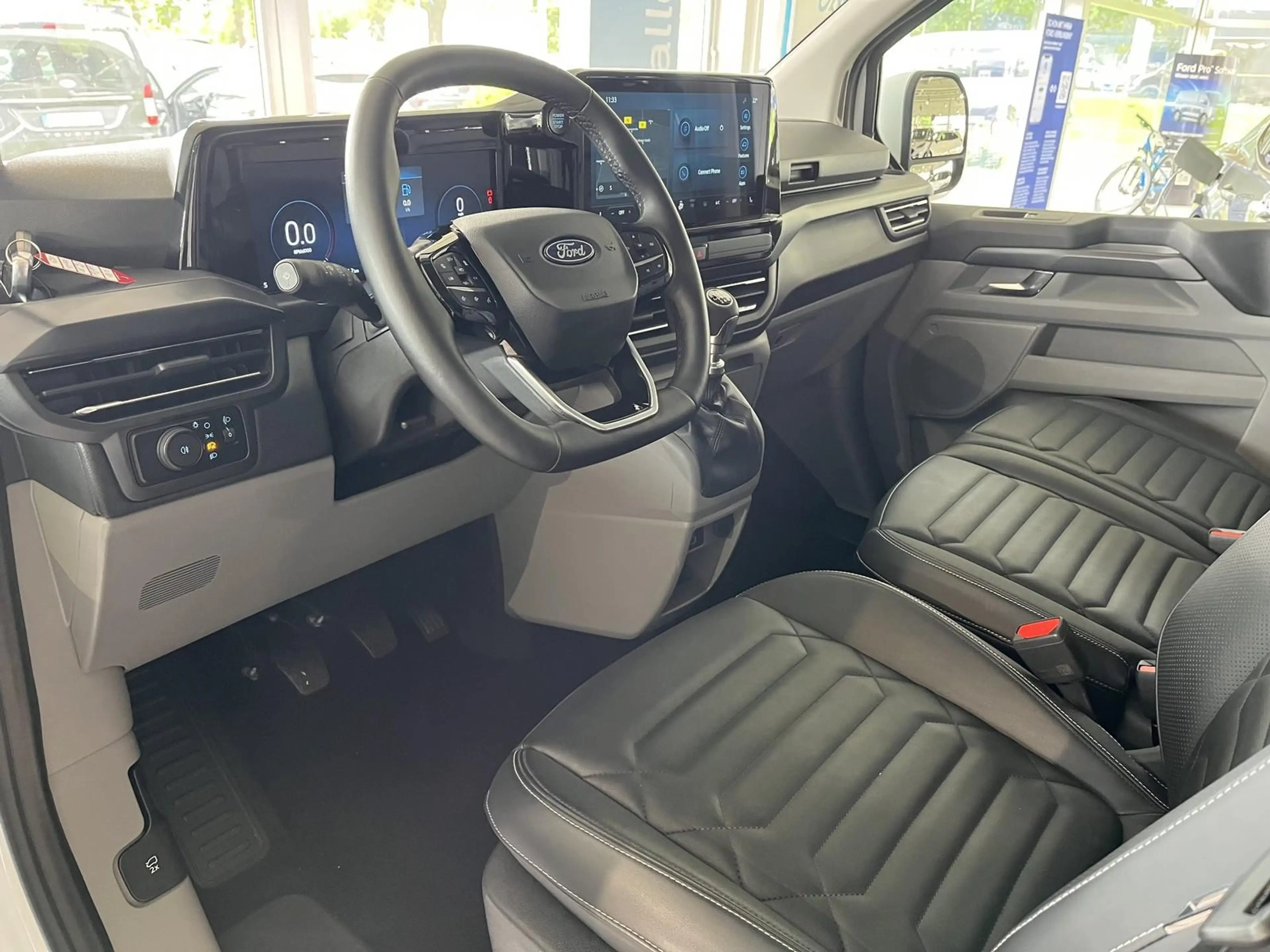 Ford Tourneo Custom L1 Titanium ACC + AHK + Leder — photo 9