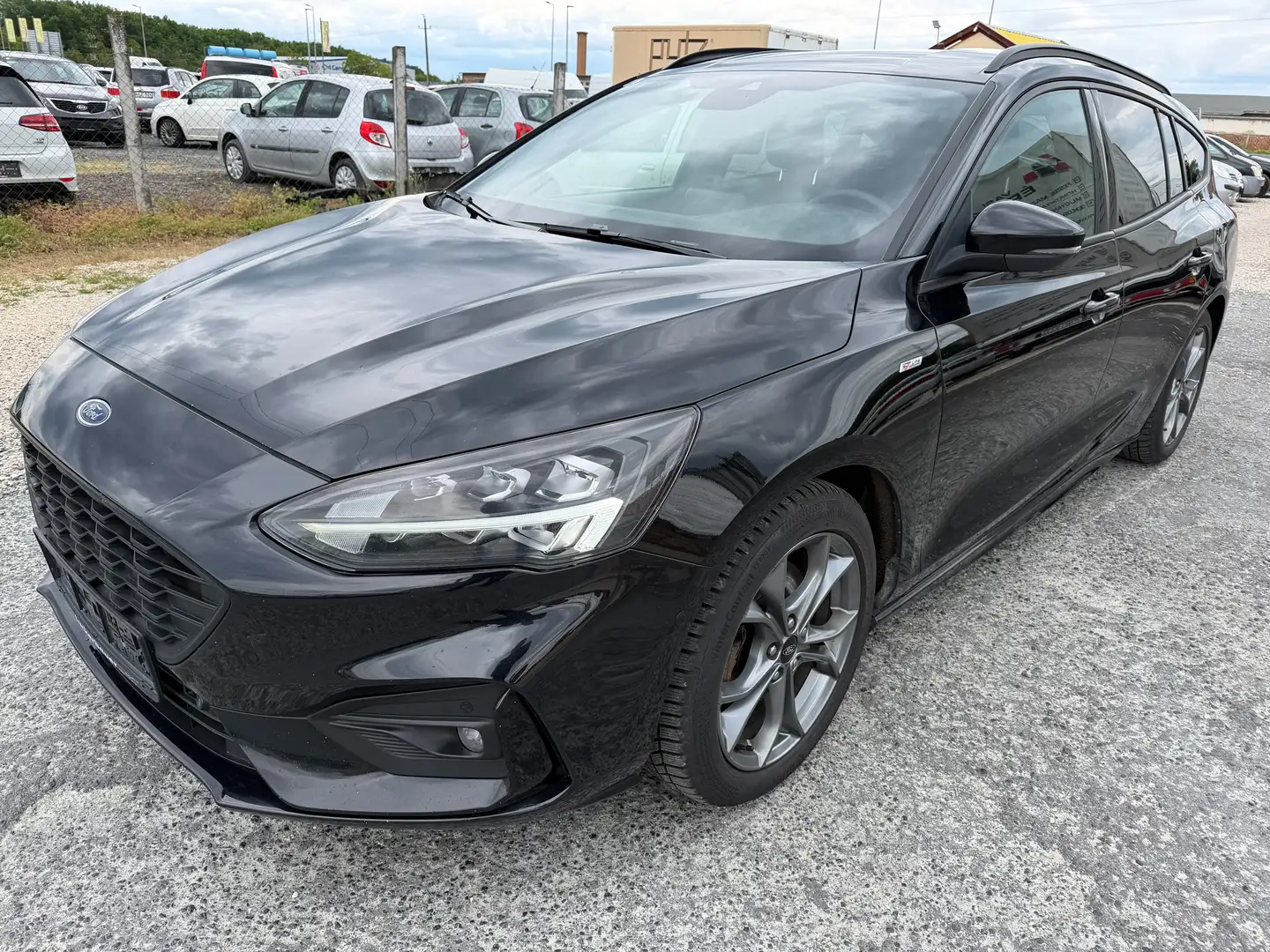 Ford Focus ST-Line Hybrid Netto: 5.999 LED,NAVI,SHZ Schwarz - 1