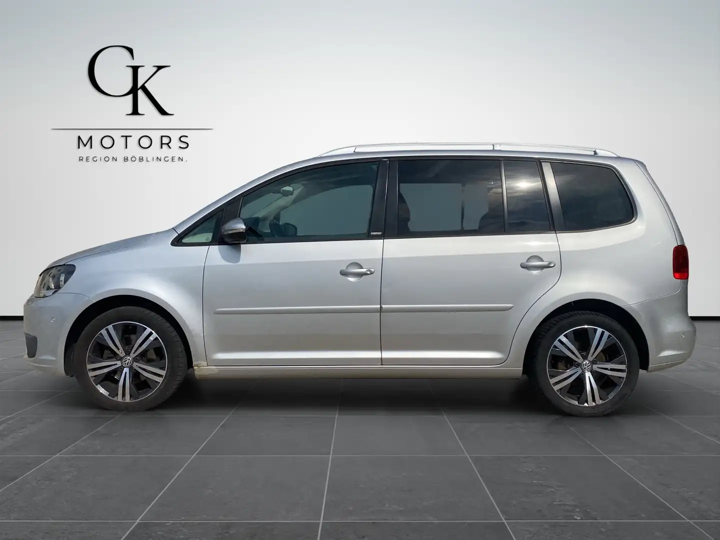 Volkswagen Touran Style 1,4 TSI*Gepflegt*Alu*Kurvenlicht*2.Hand*NAVI Grau - 2