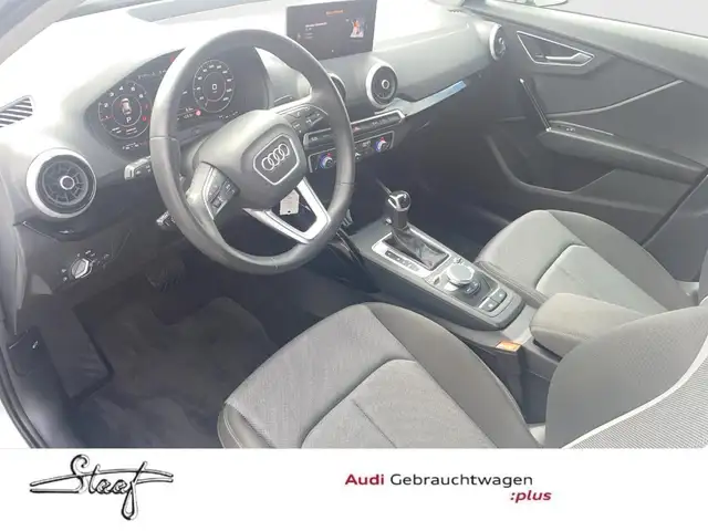 Audi Q2 view 9