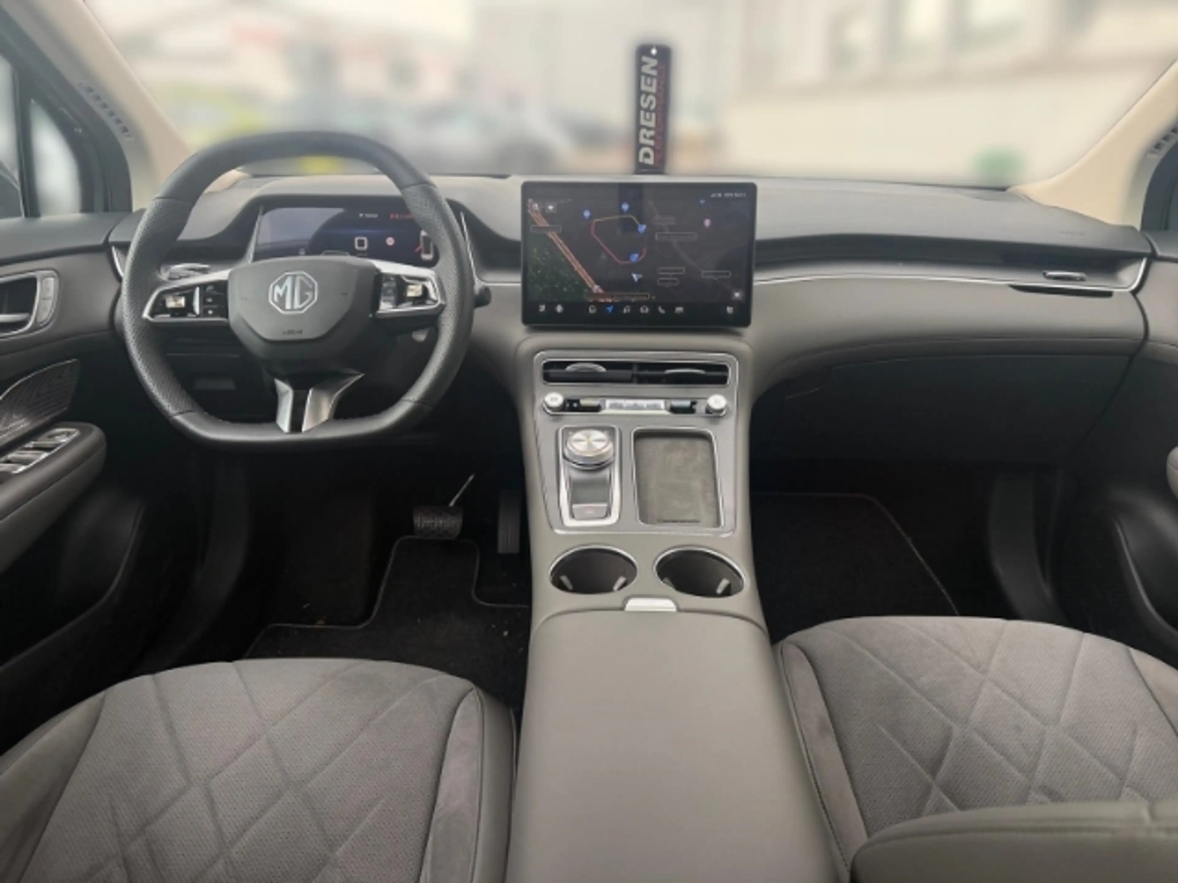 MG Luxury EV AWD LUX HUD+El. Panodach+Navi+Leder+Digi — photo 11