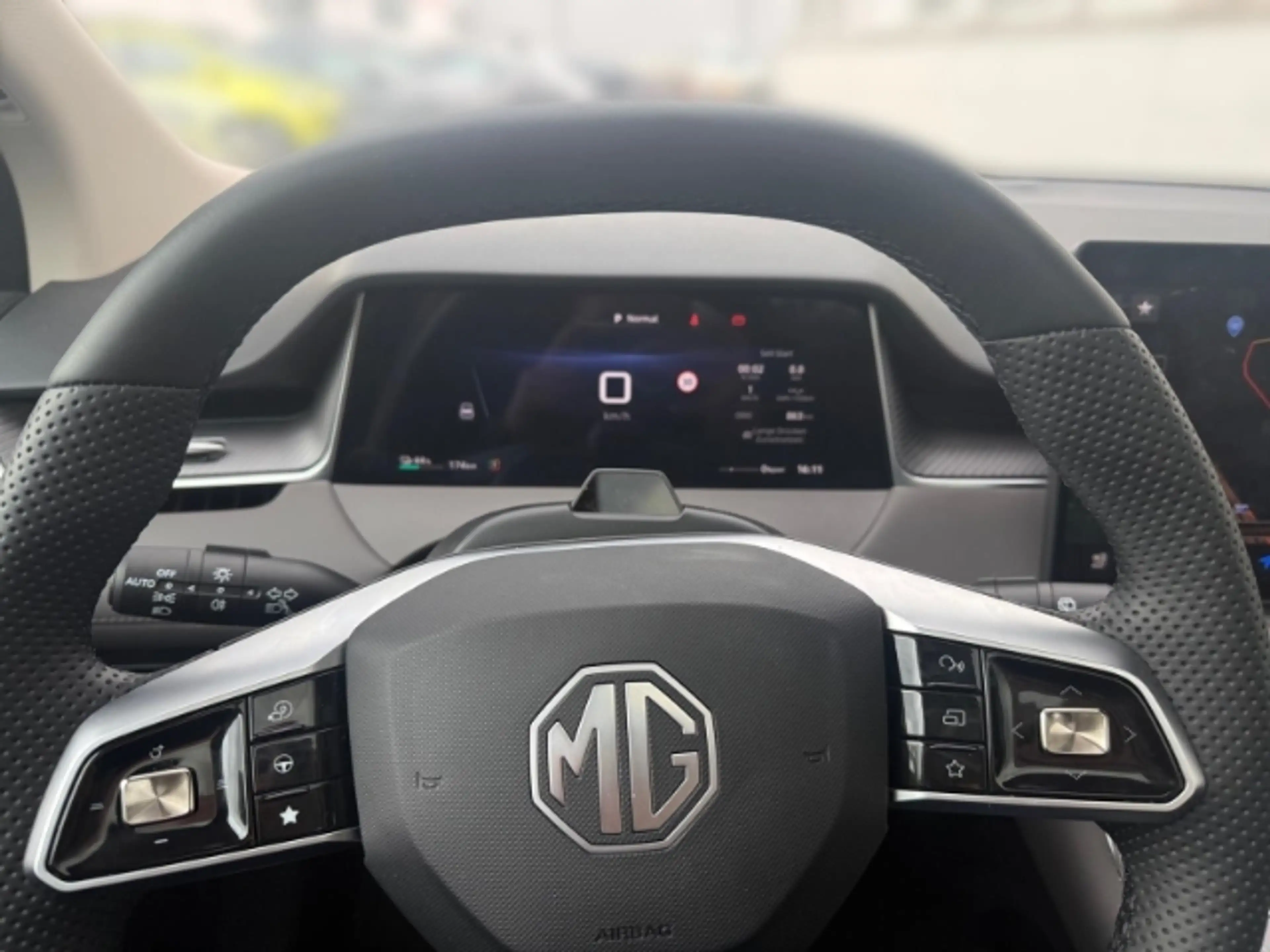 MG Luxury EV AWD LUX HUD+El. Panodach+Navi+Leder+Digi — photo 8