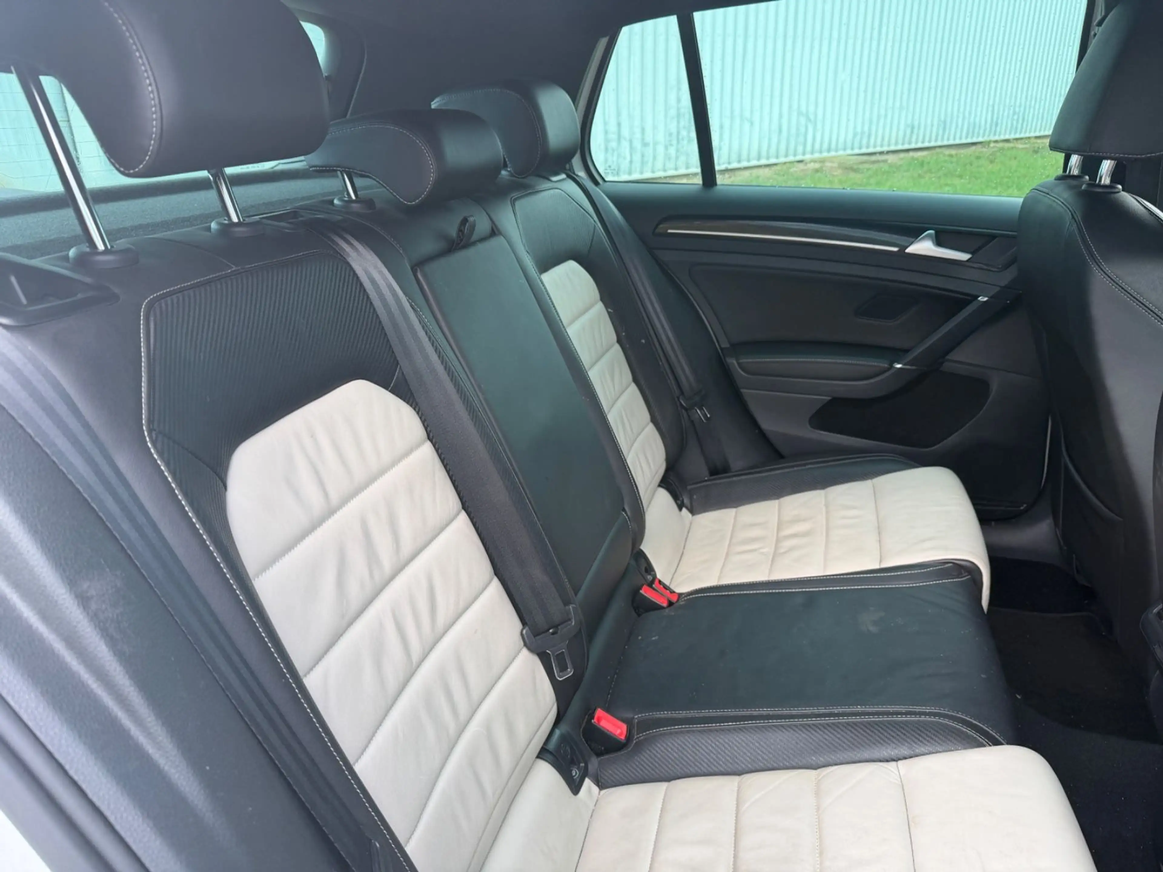 Volkswagen Golf VII 2.0 R BMT 4Motion DSG 1.Hand — photo 14