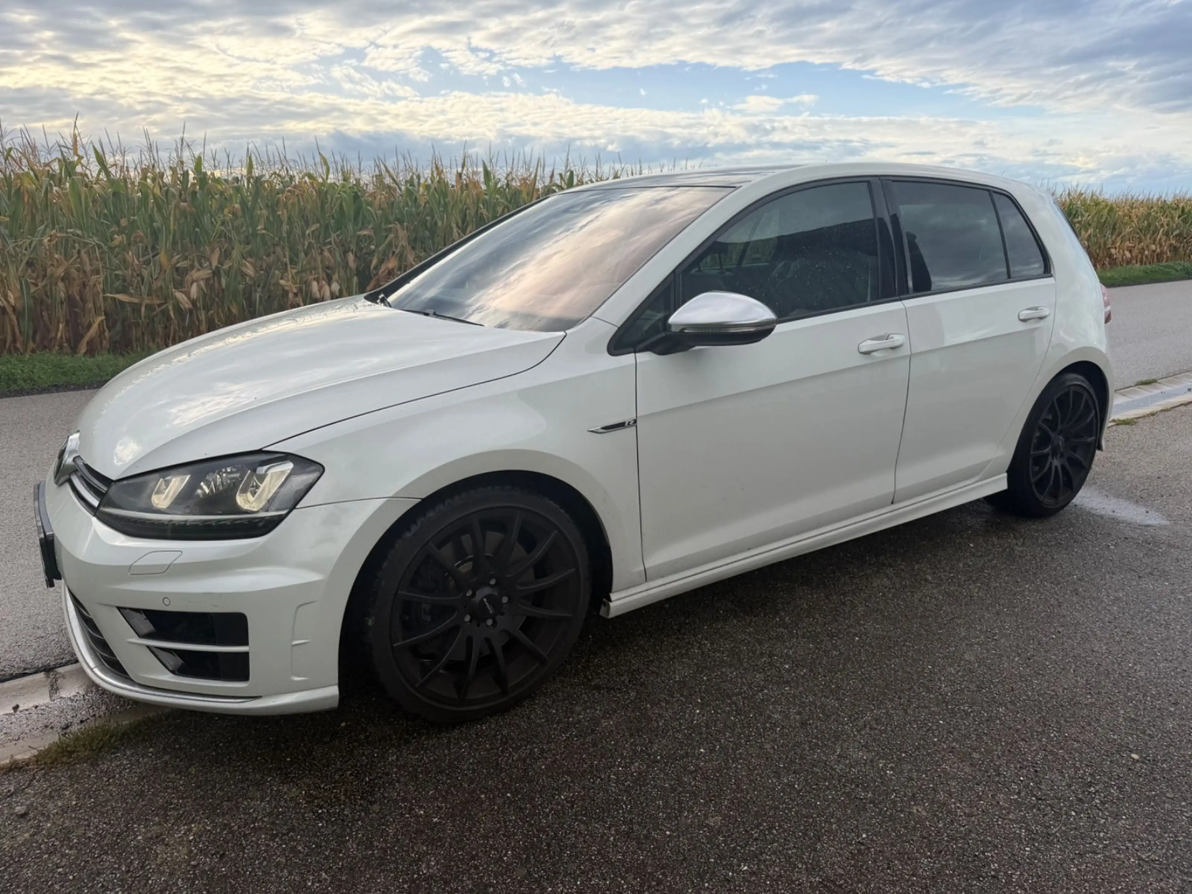 Volkswagen Golf VII 2.0 R BMT 4Motion DSG 1.Hand — photo 7