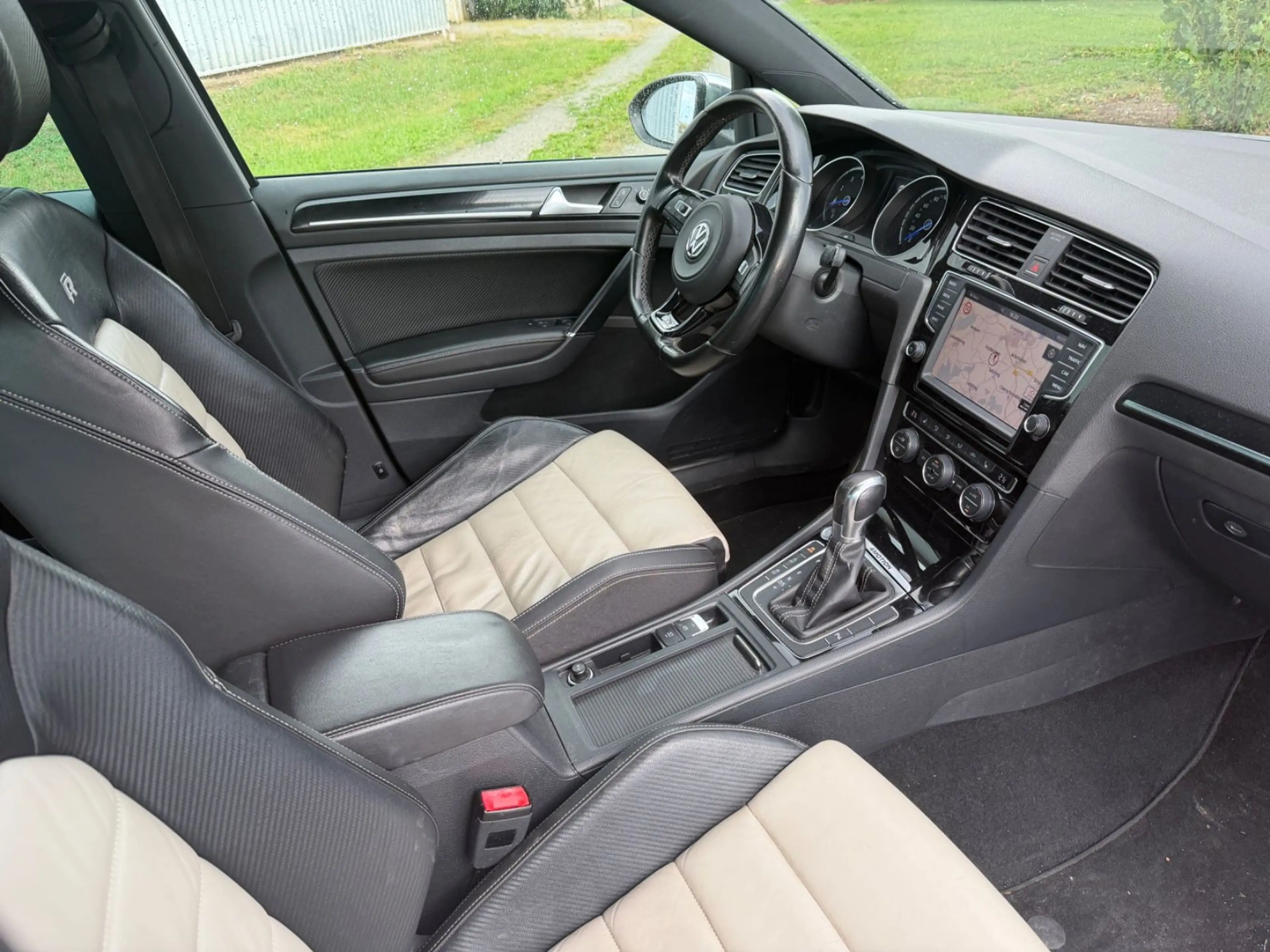 Volkswagen Golf VII 2.0 R BMT 4Motion DSG 1.Hand — photo 15