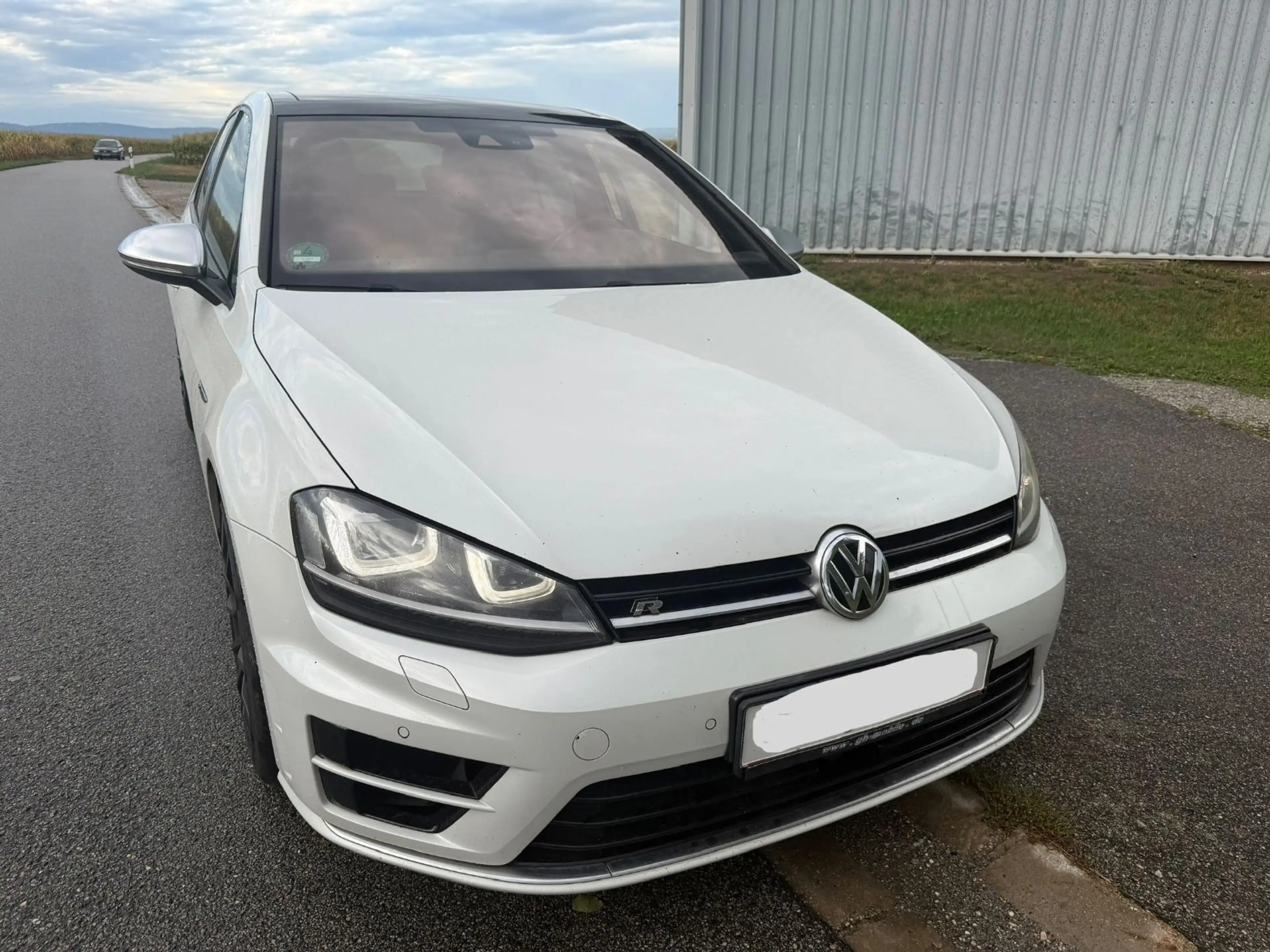 Volkswagen Golf VII 2.0 R BMT 4Motion DSG 1.Hand — photo 9
