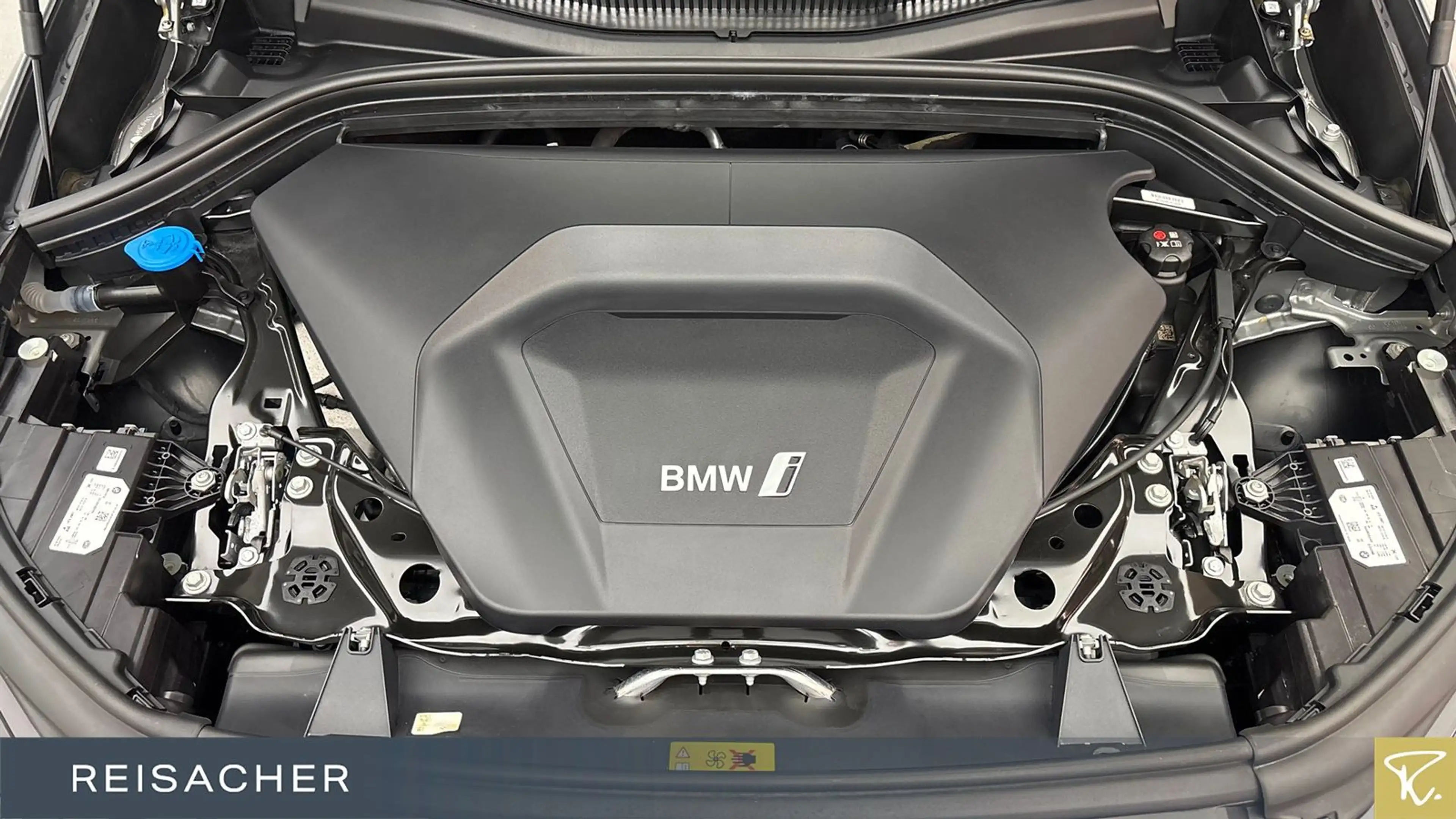 BMW iX1 IX1 A XDRIVE30 LC+,AHK,DA,RFK,SpSitze,PA,18" — photo 7