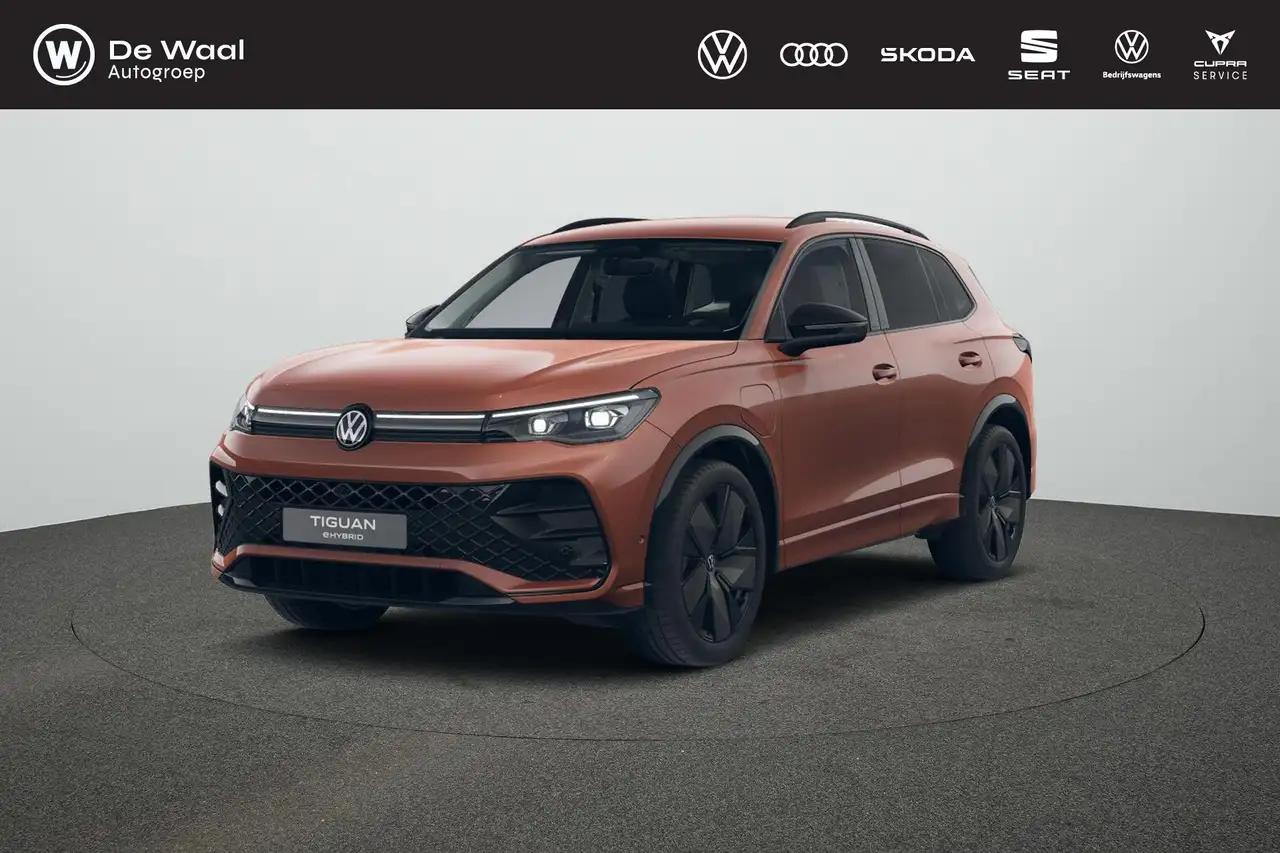 Volkswagen Tiguan Edition 20 1.5 e-hybrid DSG — photo 1 of 5